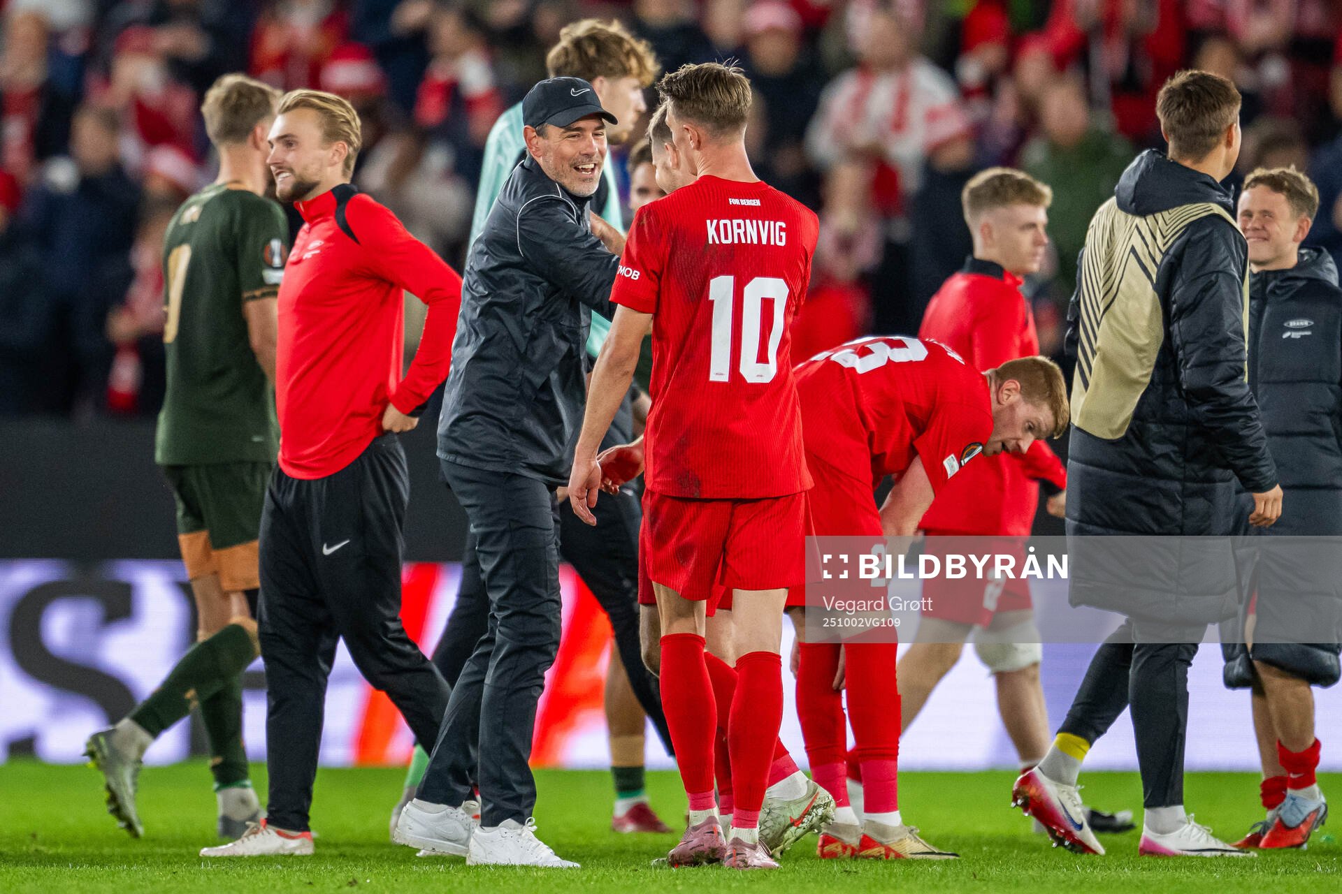 Freyr Alexandersson, head coach of Brann, celebrates with