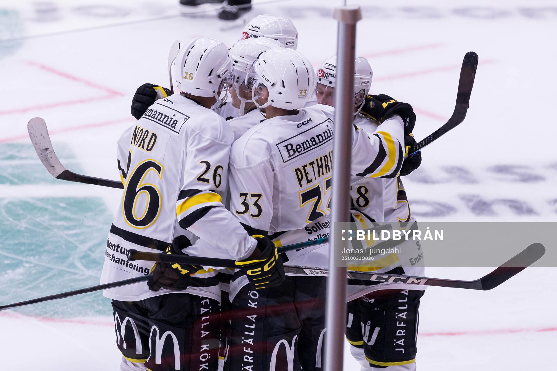 AIKs Jesper Emanuelsson jublar