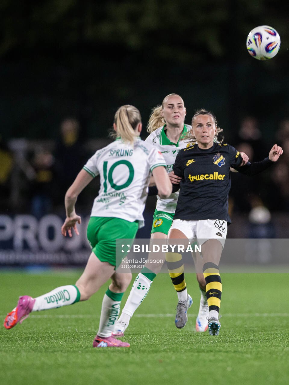 Hammarbys Emilie Bragstad och AIKs Adelisa Grabus