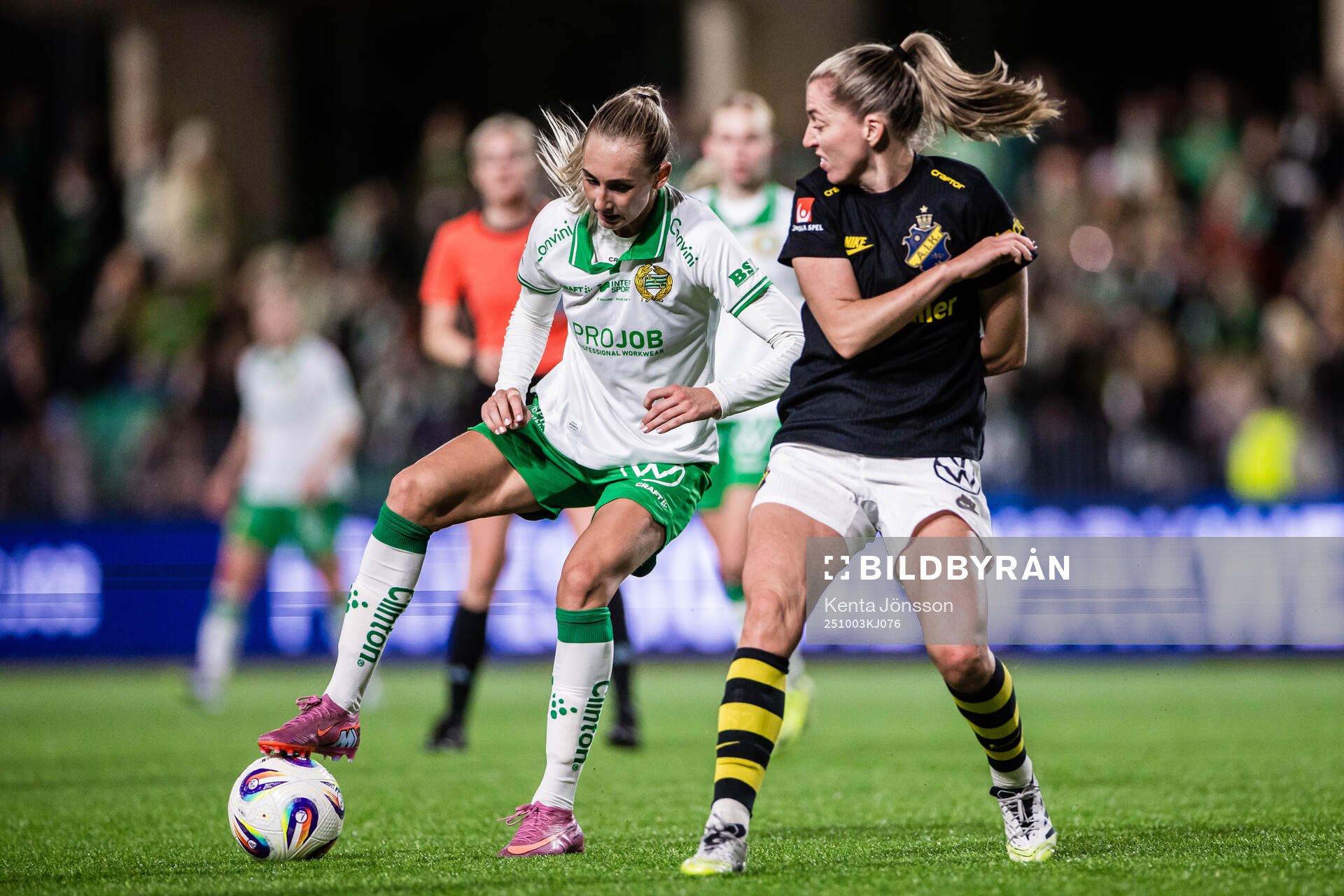 Hammarbys Ellen Wangerheim och AIKs Linda Sembrant