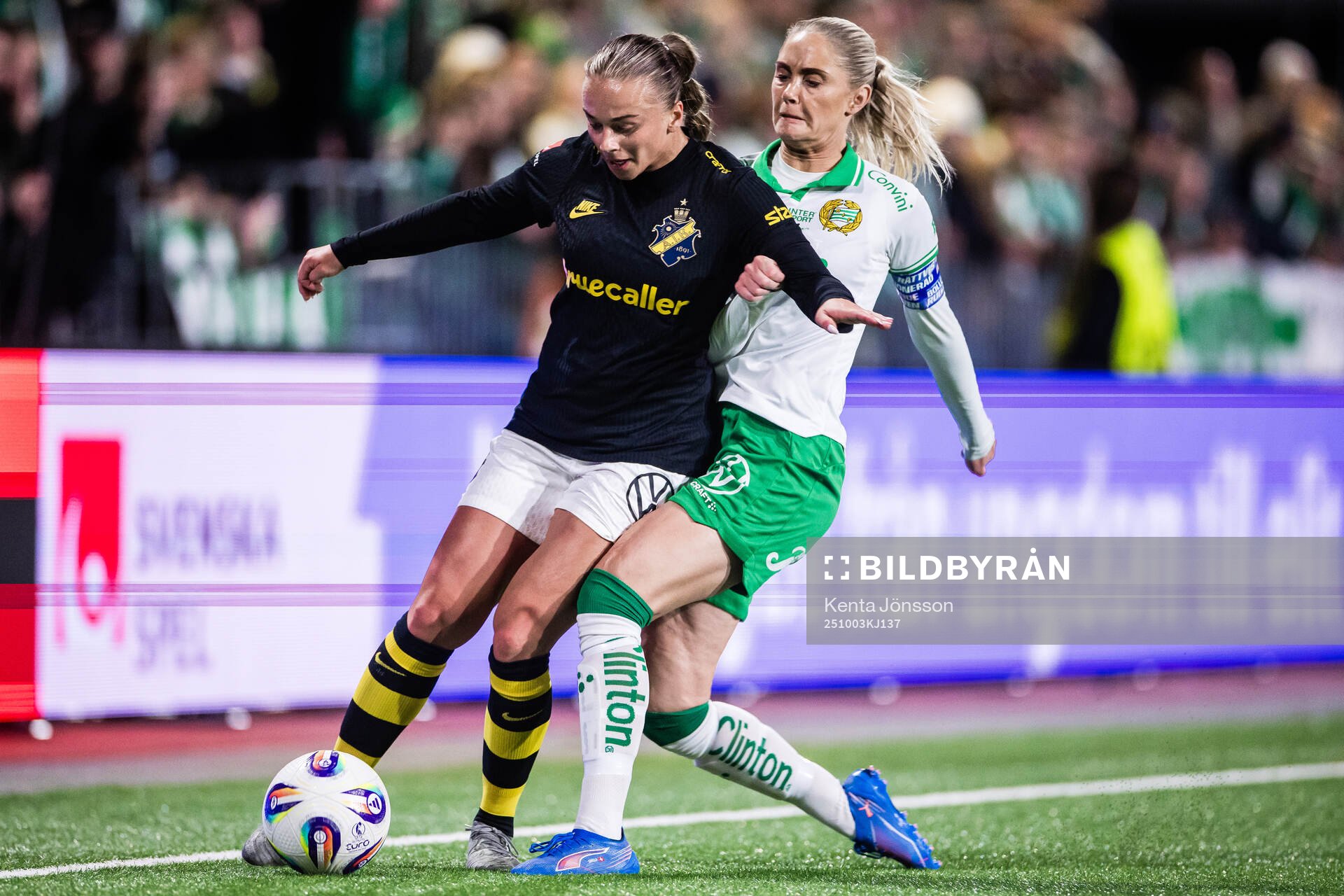 AIKs Son Hwayeon och Hammarbys Alice Carlsson
