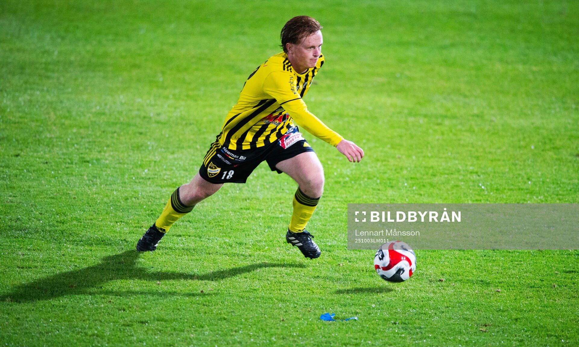 IFK Hässleholms Sam Hegdal i matchen i division 2 mellan