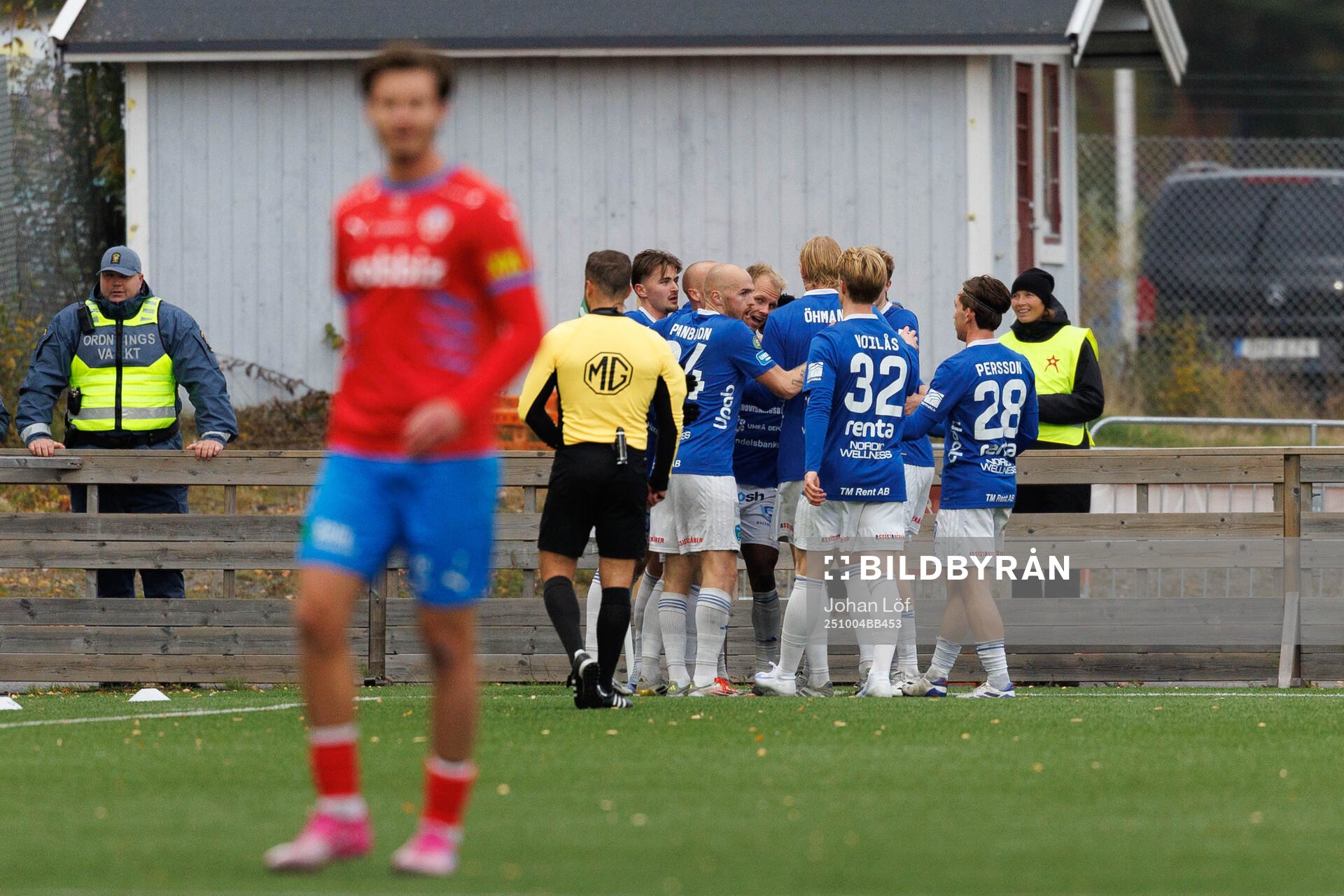 Umeå FCs spelare jublar med Eythor Martin Björgolfsson