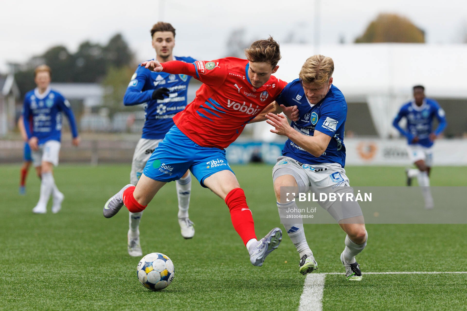 Helsingborgs Alexander Johansson och Umeå FCs Tobias Westin