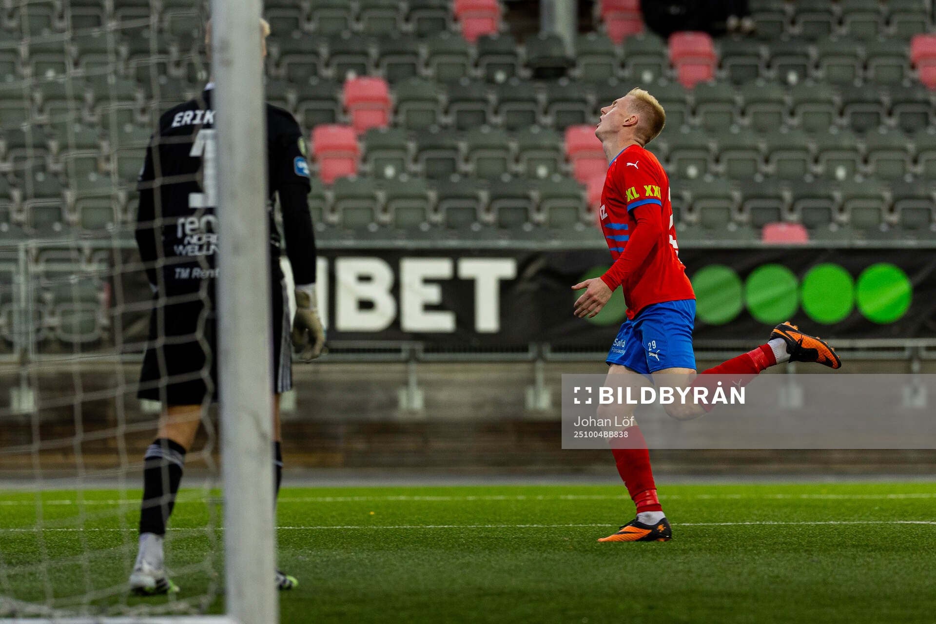 Helsingborgs Oscar Aga deppar