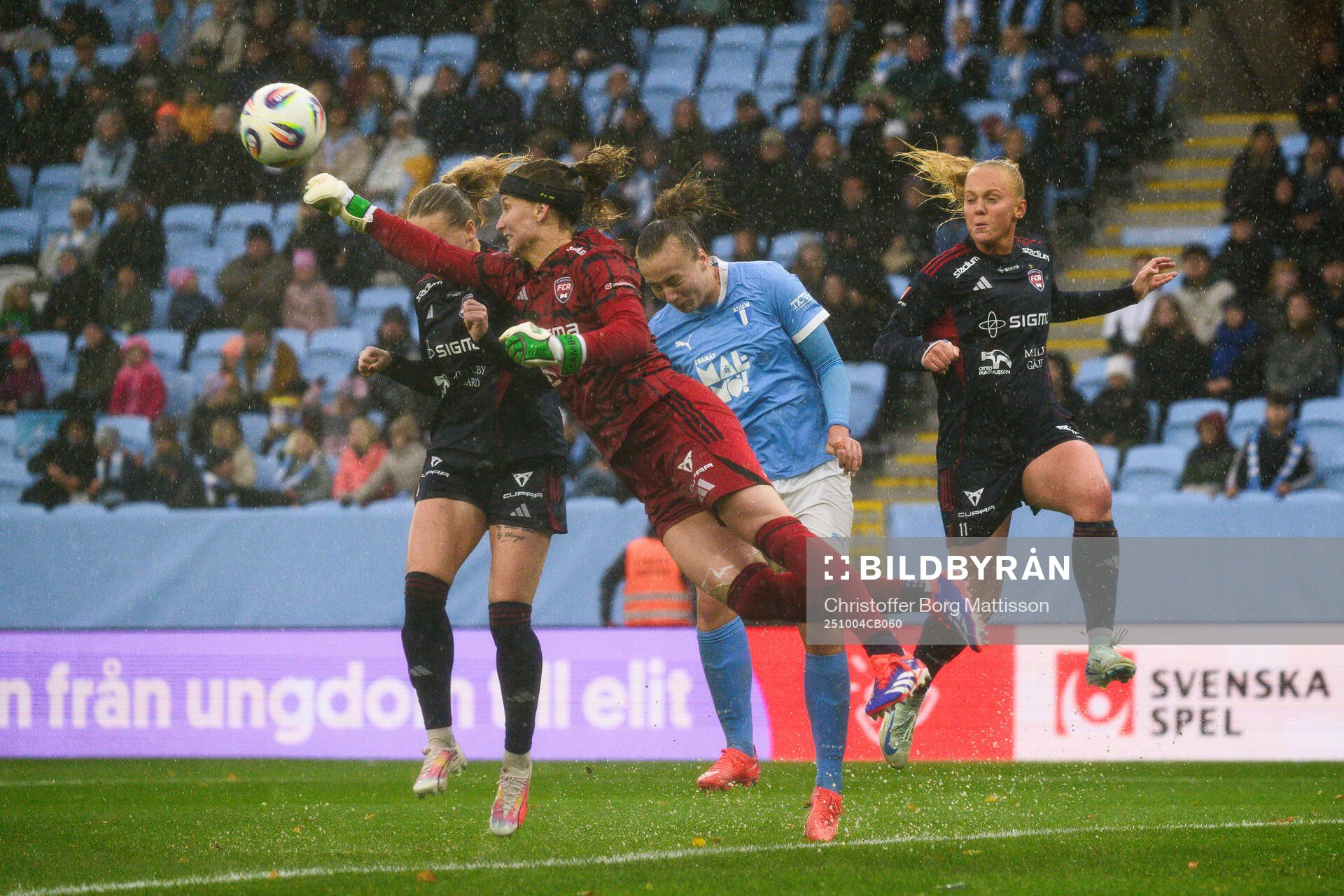 Rosengårds målvakt Samantha Leshnak Murphy och Malmö FFs