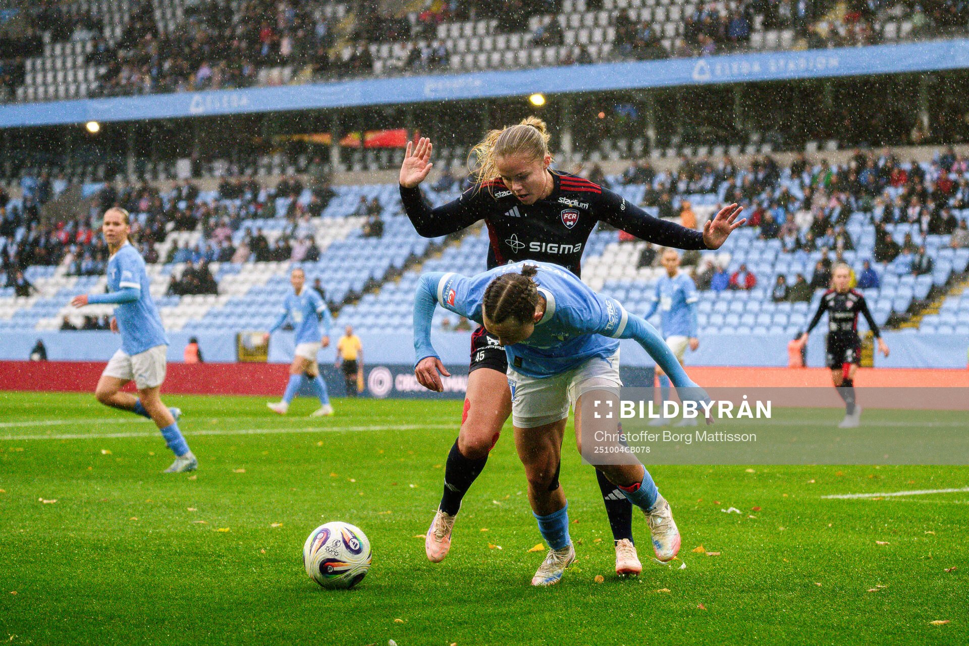 Rosengårds Tilde Björklund och Malmö FFs Miljana Ivanovic