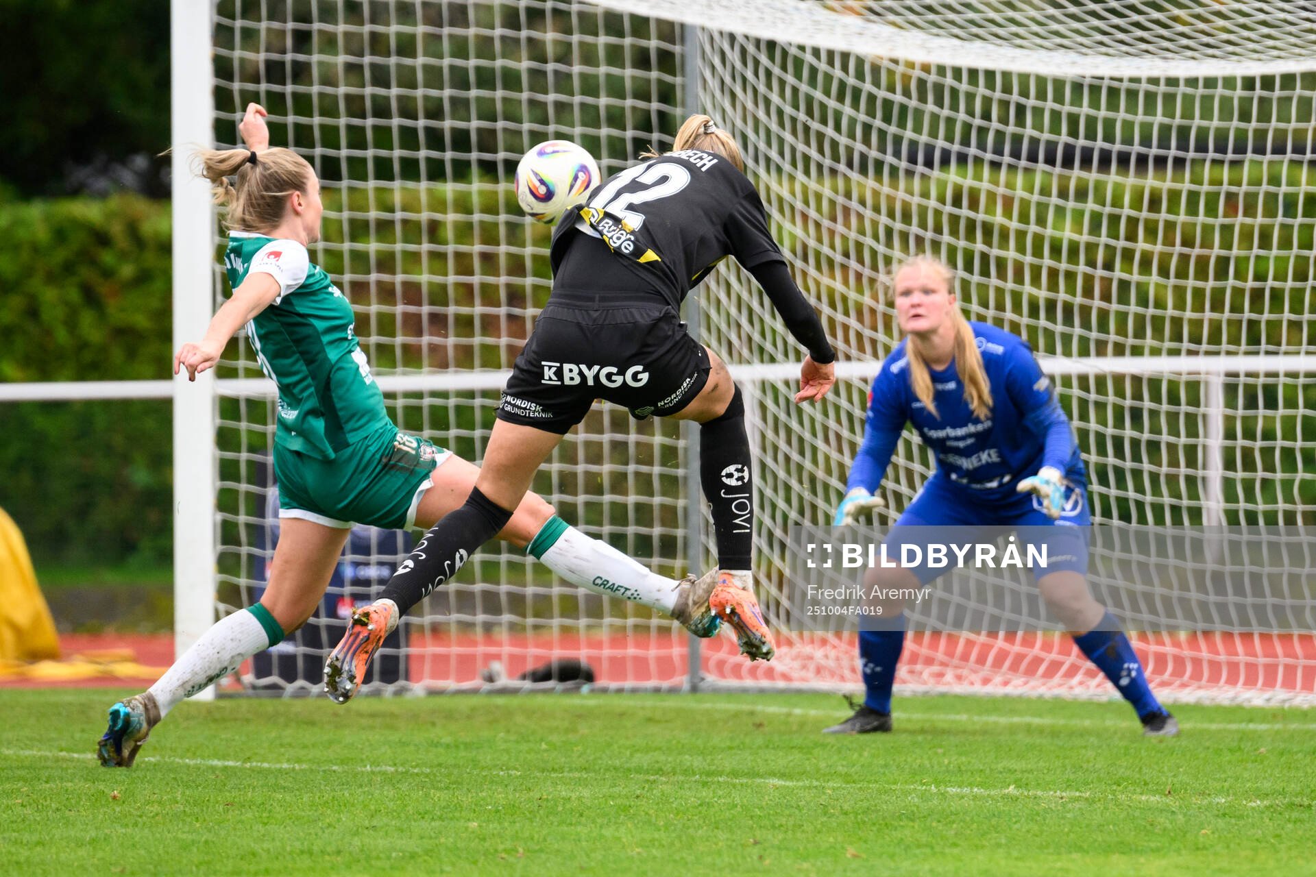 Häckens Stine Sandbech skjuter 0-1
