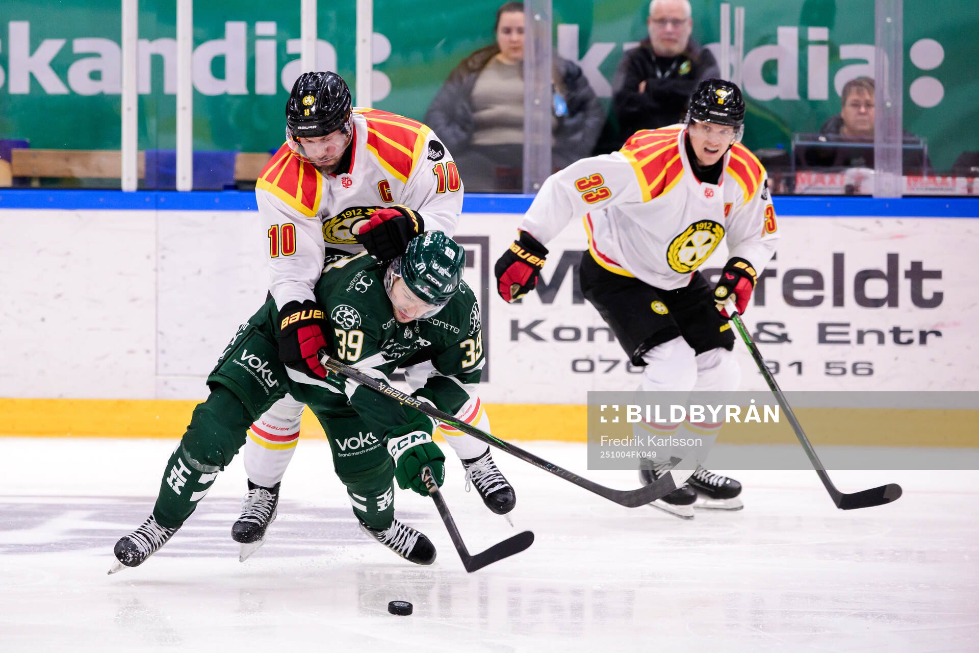 Brynäs Johan Larsson och Färjestads Luke Philp