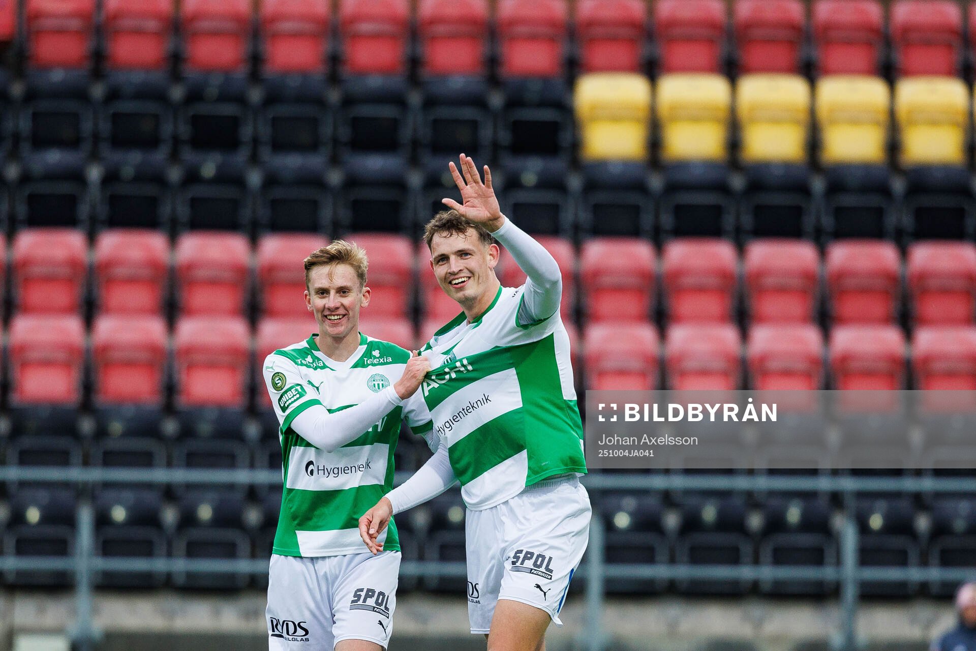 Västerås Karl Gunnarsson jublar