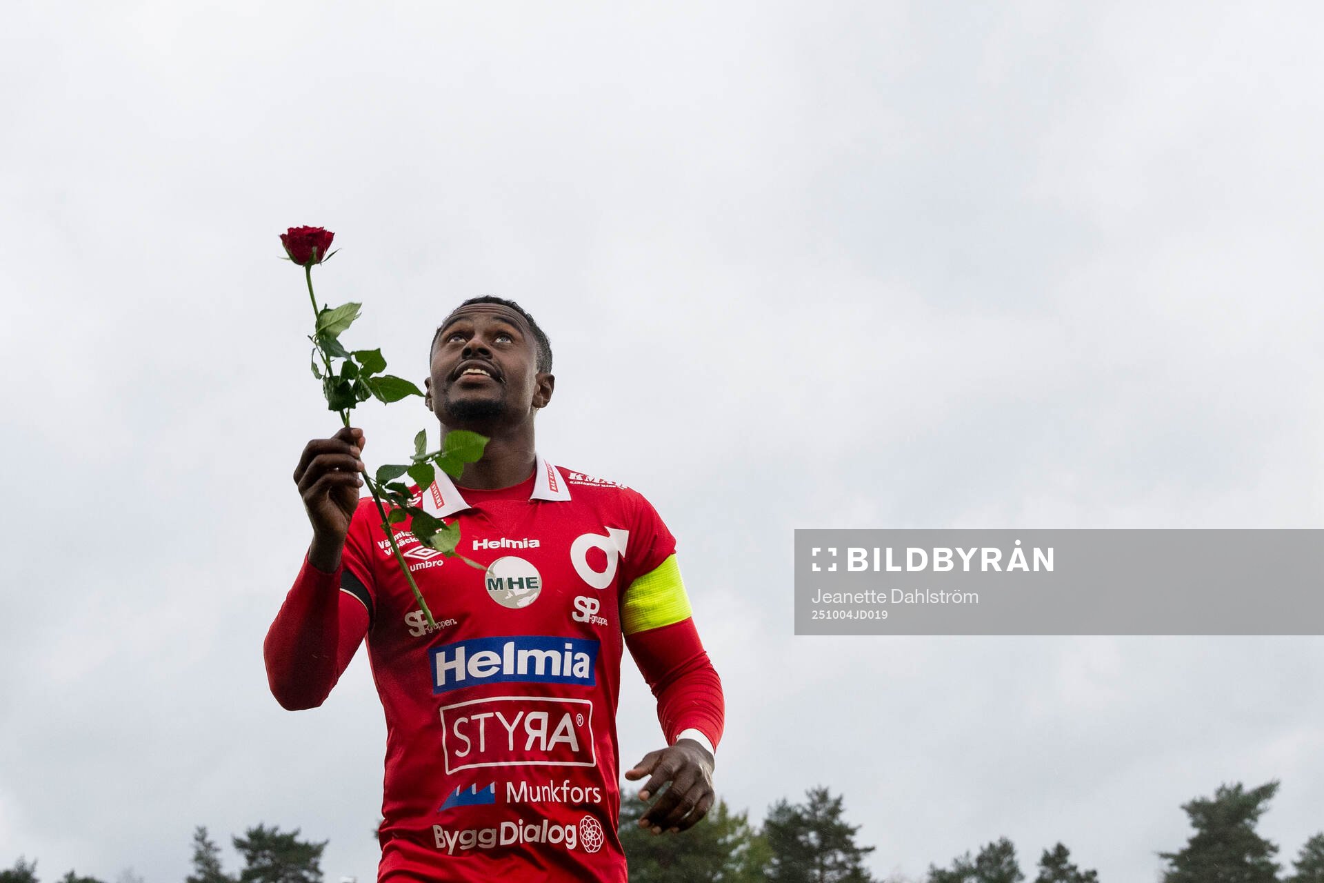 Degerfors Nahom Netabay  hyllar avlidne Ulf Backman,