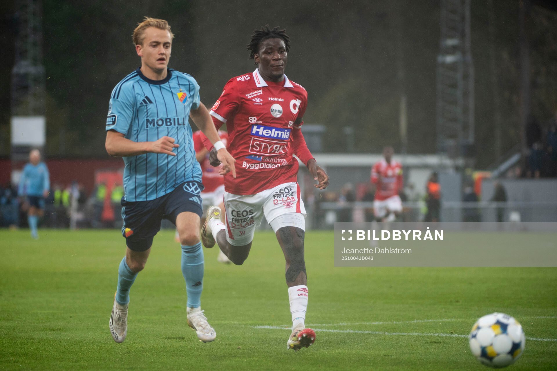 Djurgårdens Oskar Fallenius och Degerfors Philippe Ndinga