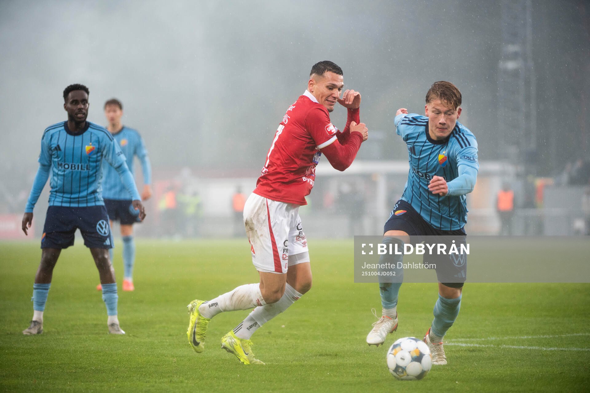 Degerfors Arman Taranis och  Djurgården Theo Bergvall