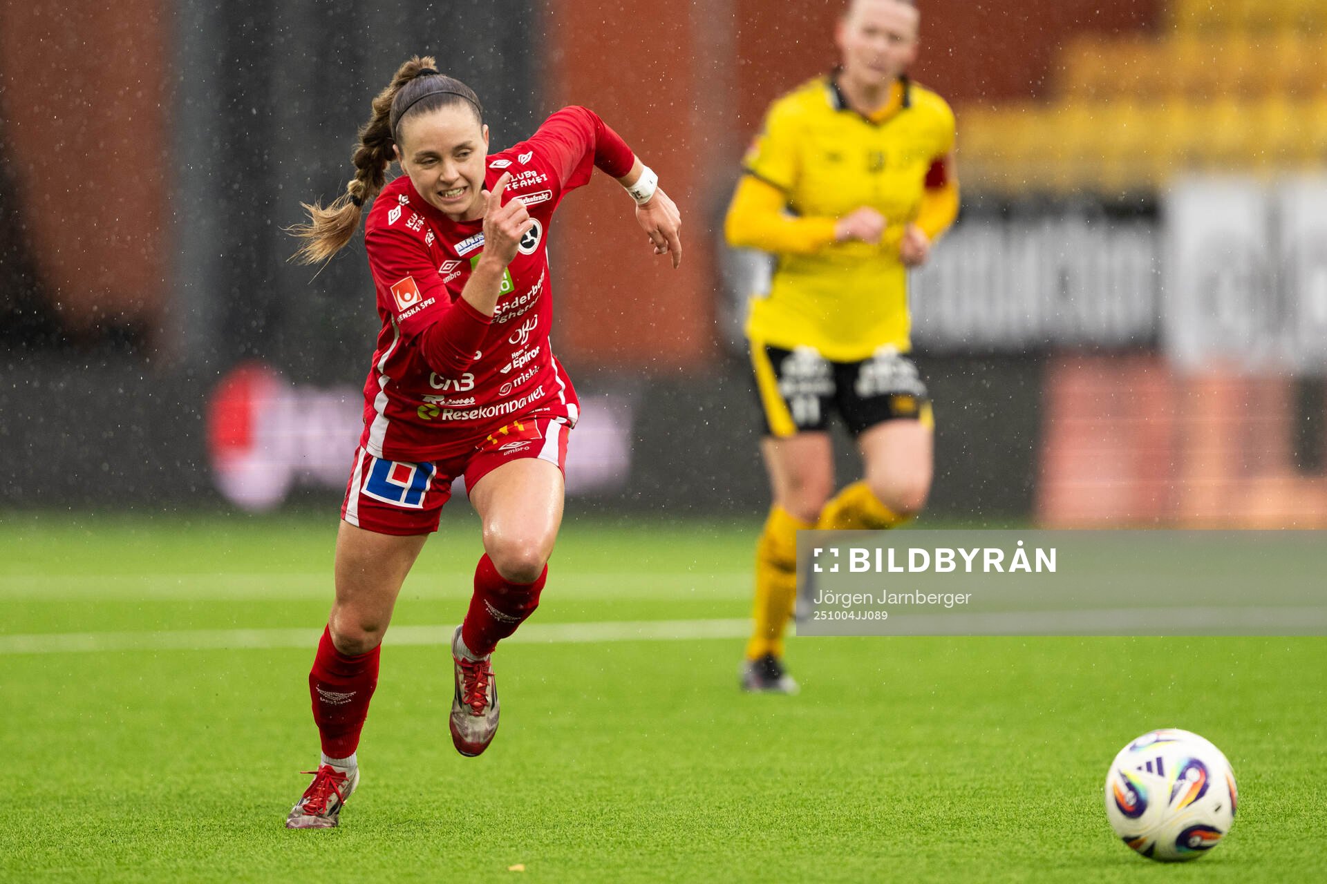 KIF Örebros Ella Frost