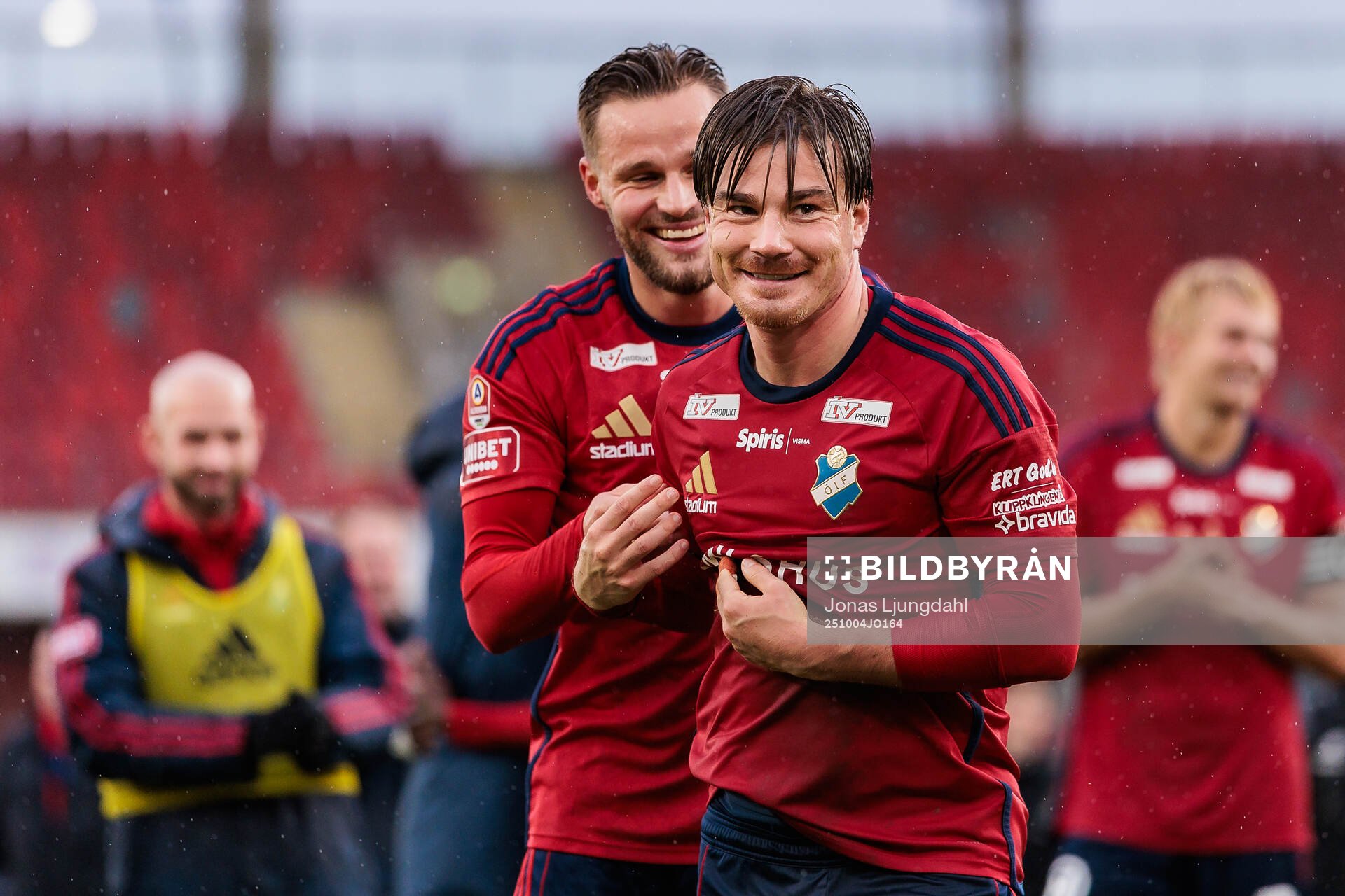 Östers Niklas Söderberg och Tatu Varmanen jublar