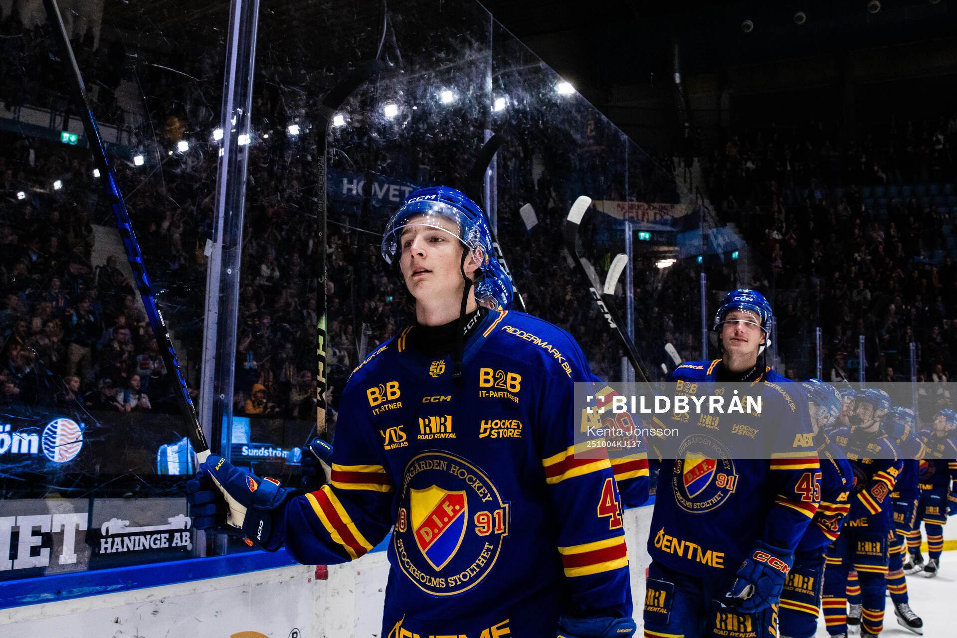 Djurgårdens Theo Stockselius jublar
