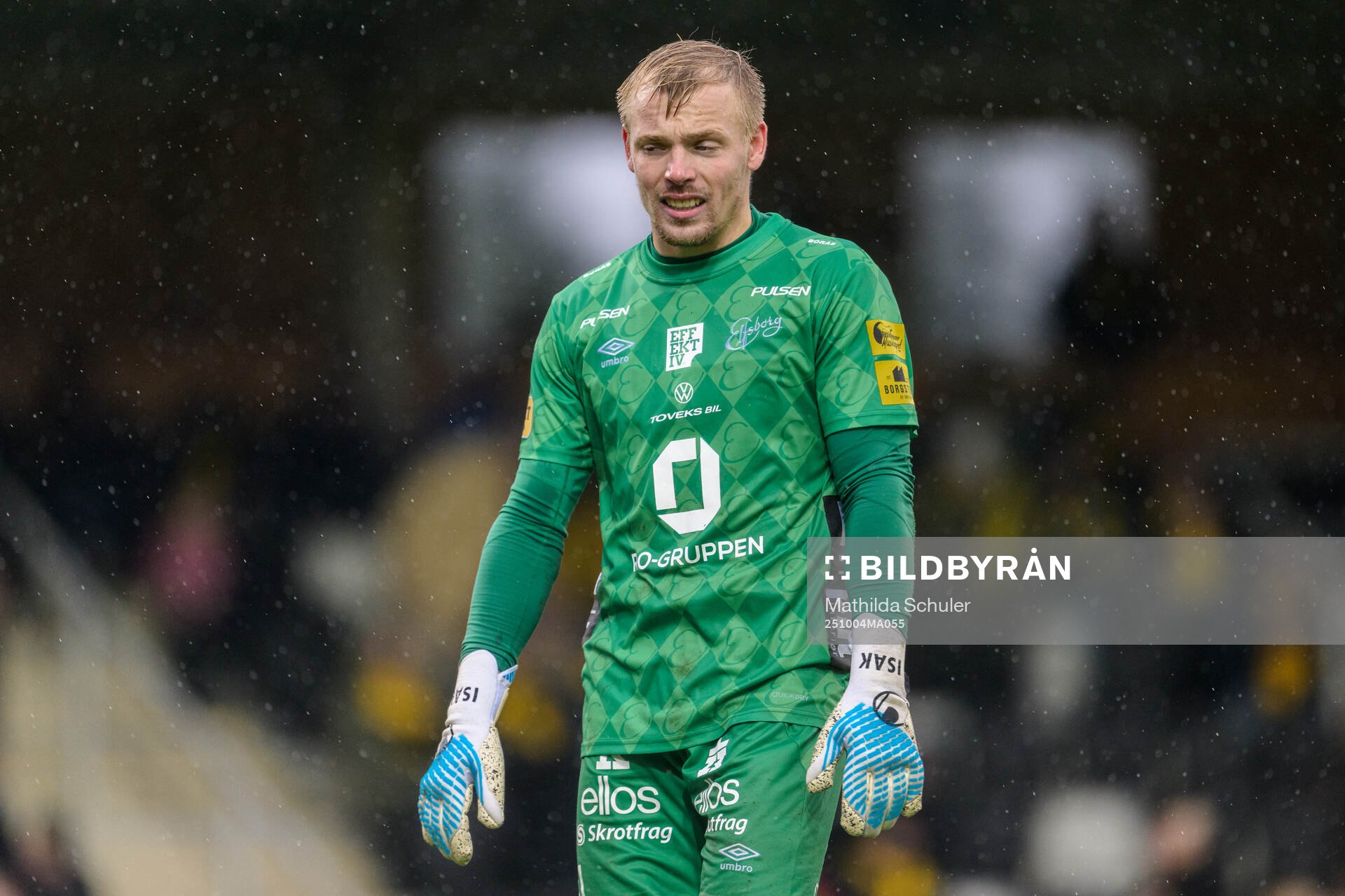 Elfsborgs målvakt Isak Pettersson deppar