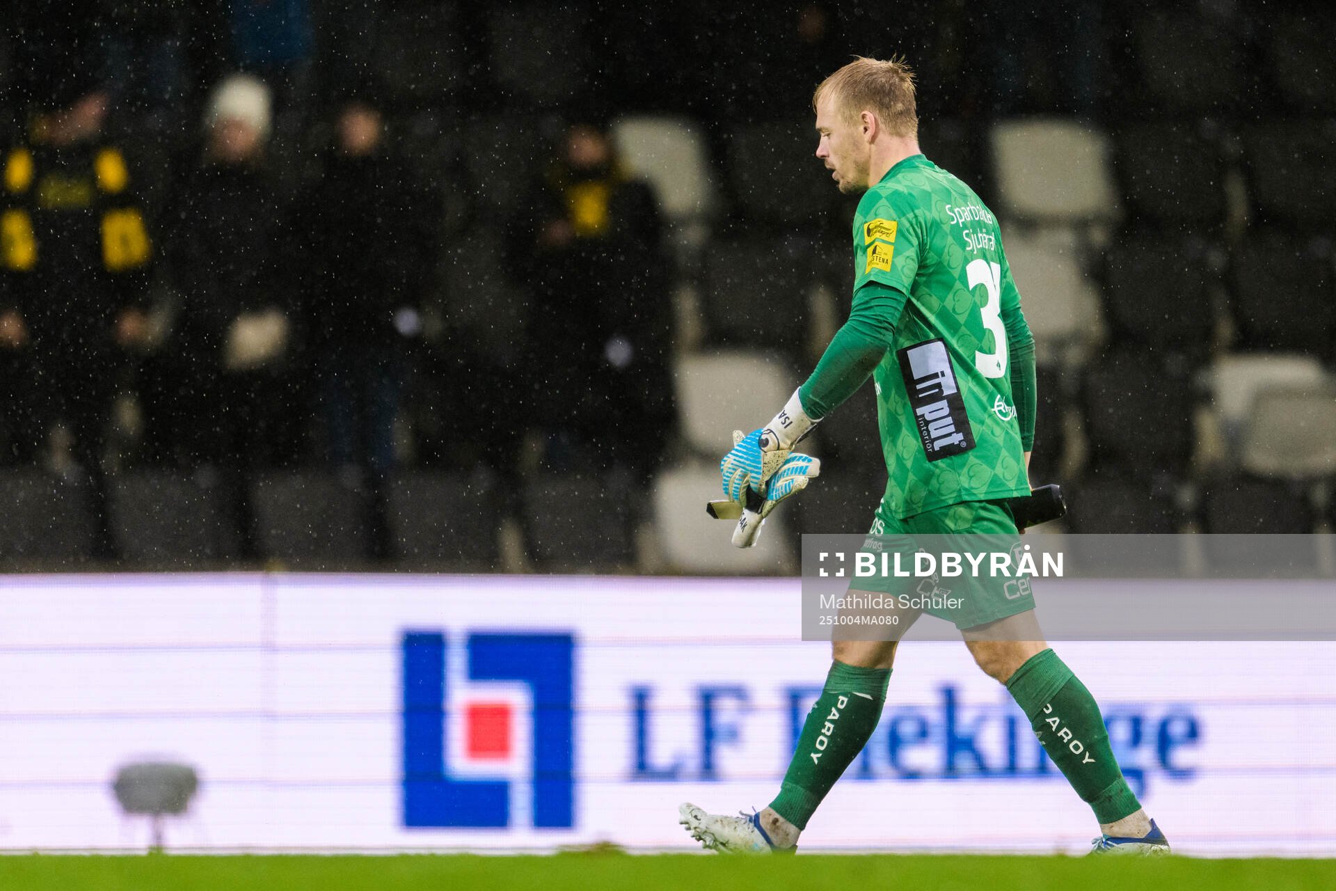 Elfsborgs målvakt Isak Pettersson deppar