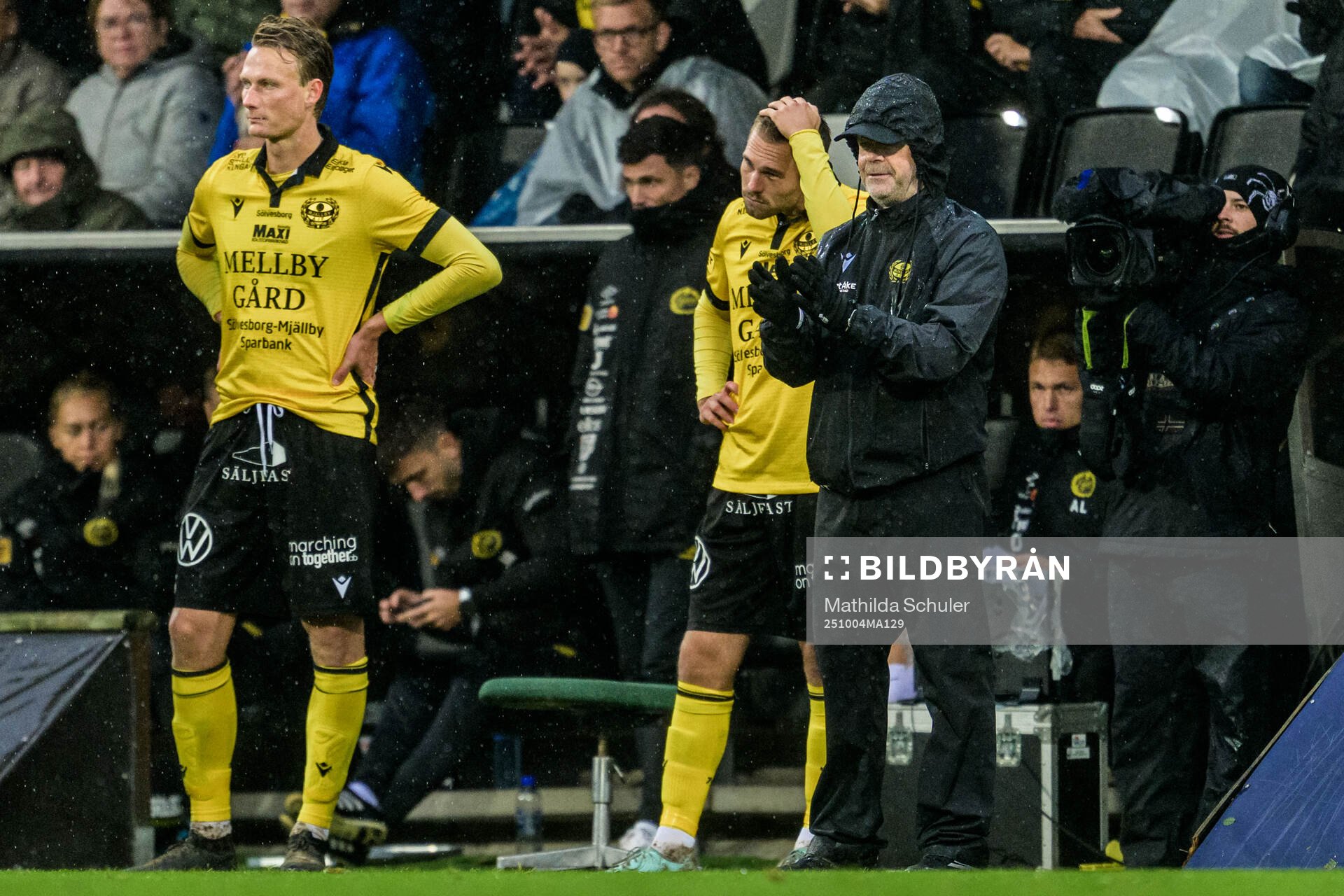 Mjällbys Herman Johansson, Adam Petersson och tränare