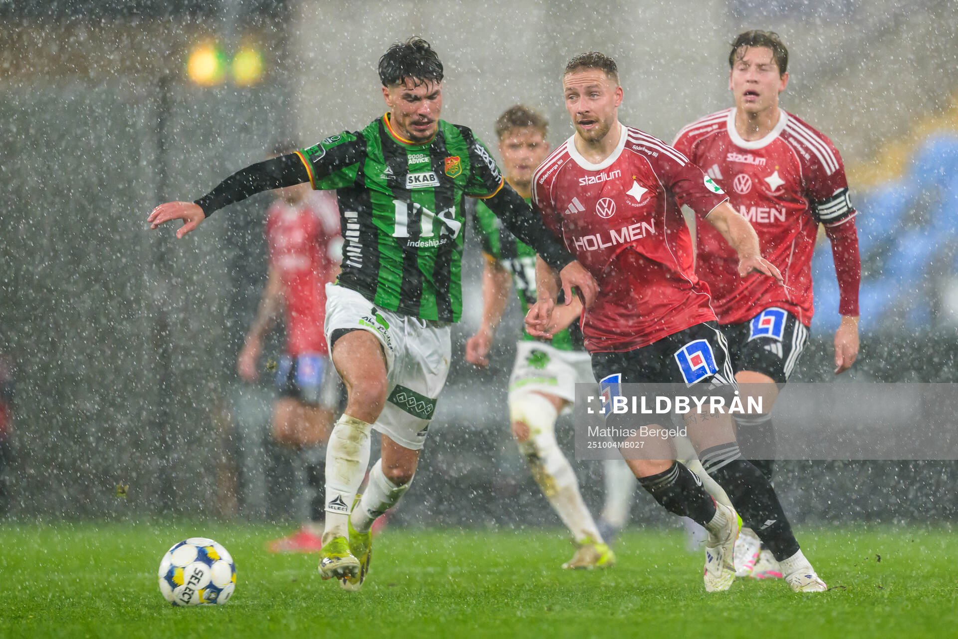 GAIS William Milovanovic och IFK Norrköpings Kevin Höög
