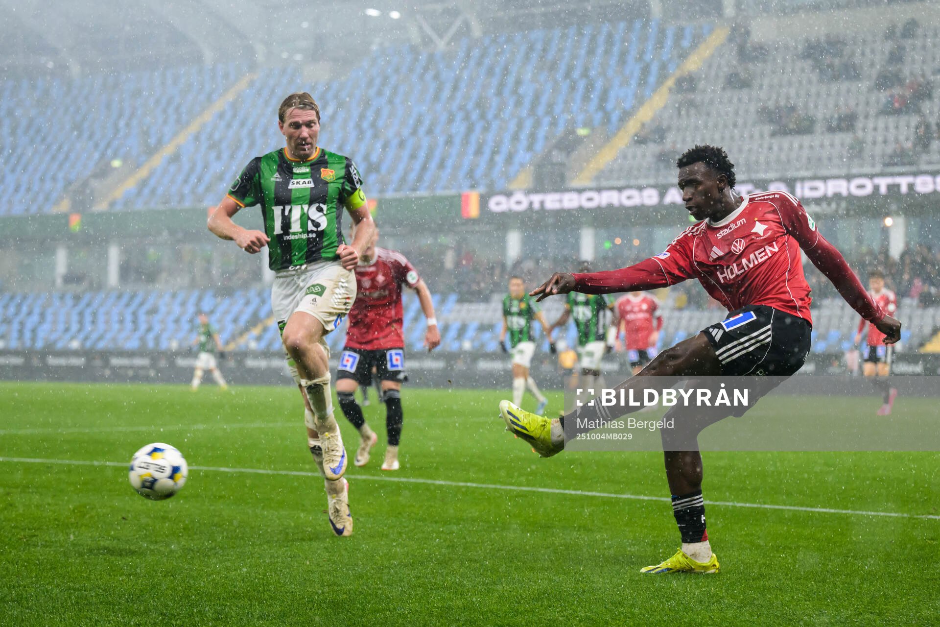 GAIS August Wängberg och IFK Norrköpings Abdoulie Tamba