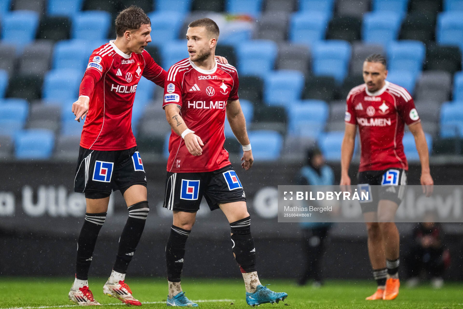 IFK Norrköpings Jonatan Gudni Arnarsson och Amadeus