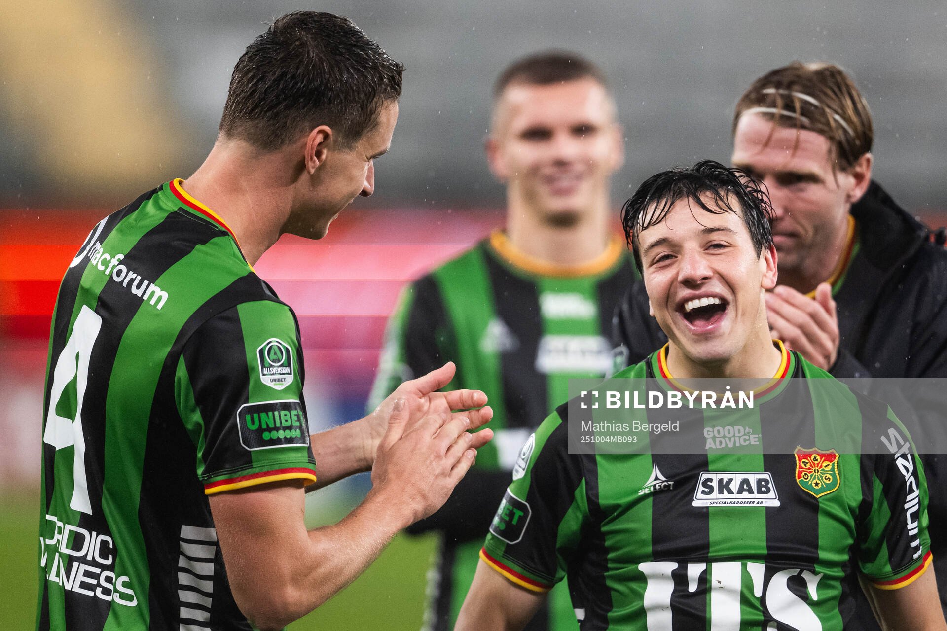 GAIS Oskar Ågren och Matteo de Brienne jublar