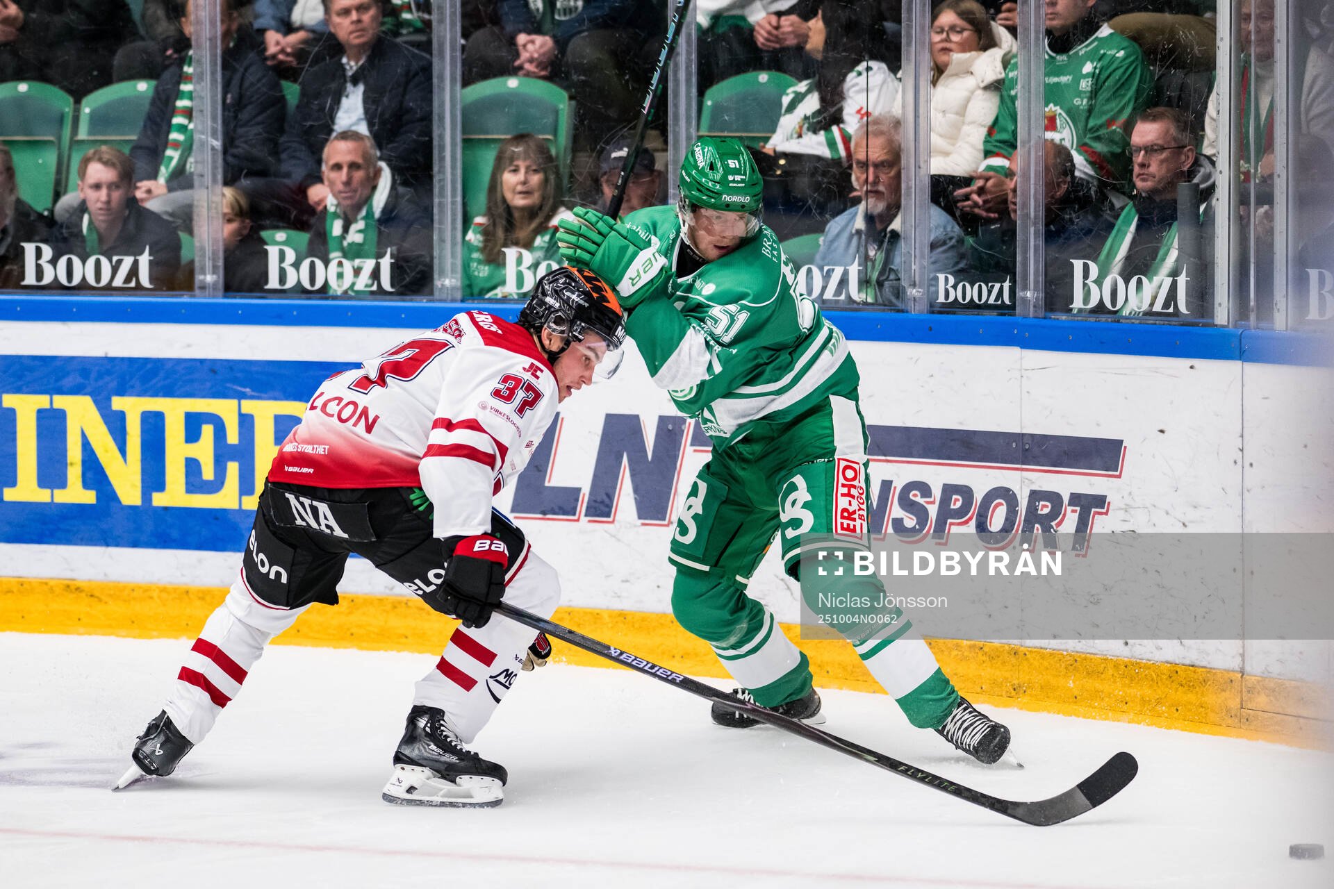 Örebros Glenn Gustafsson och Rögles Calle Själin