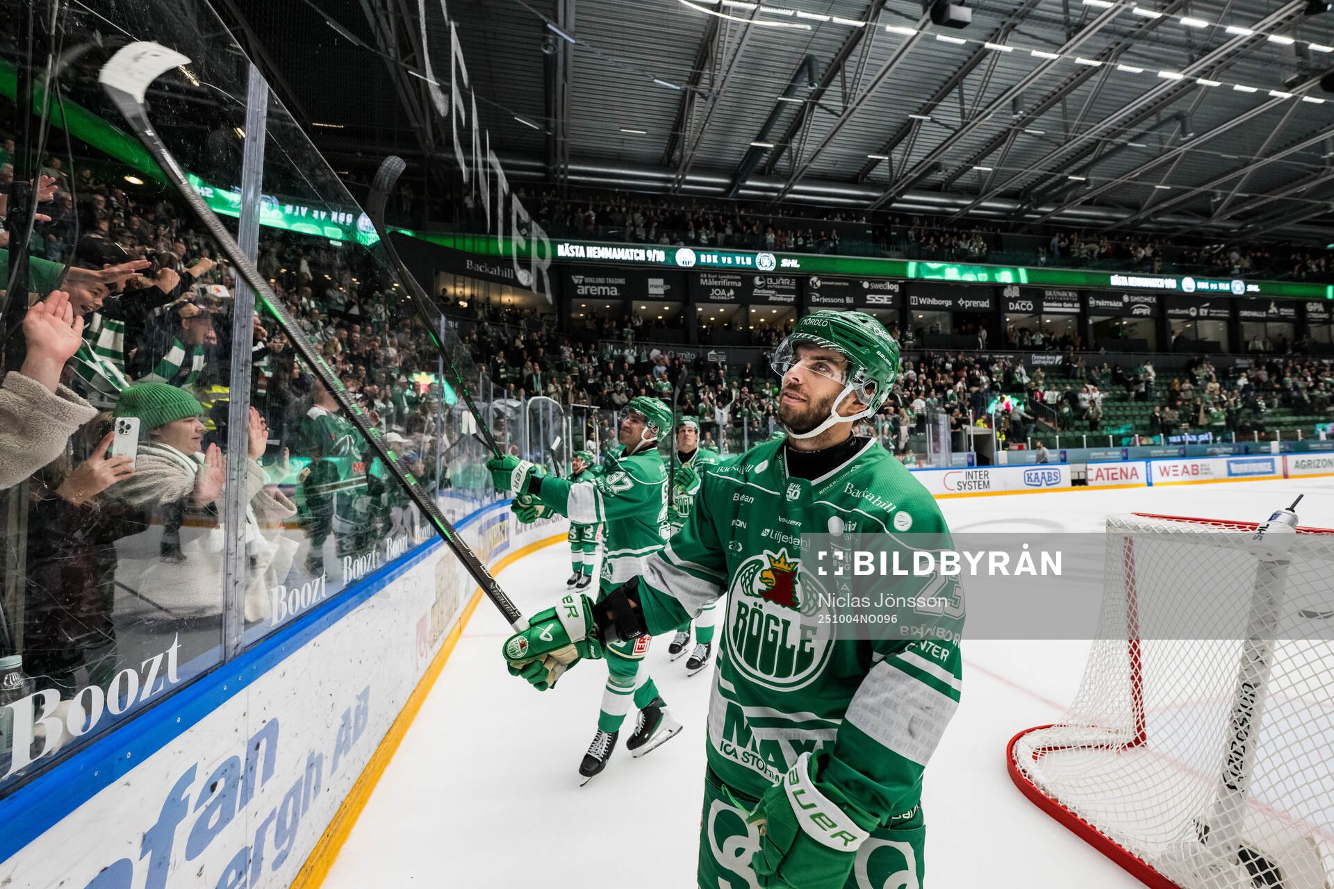 Rögles Josh Dickinson jublar