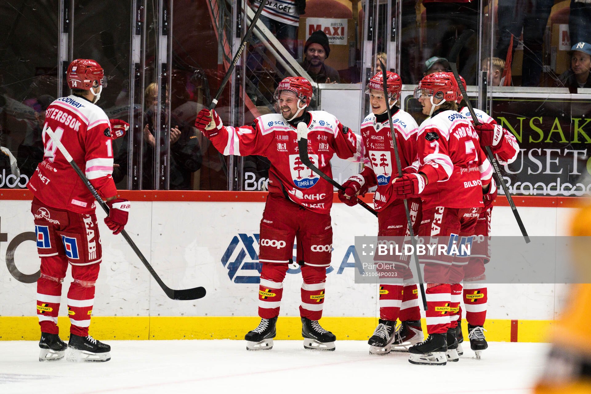 Timrås Jonathan Dahlén och Eddie Genborg jublar