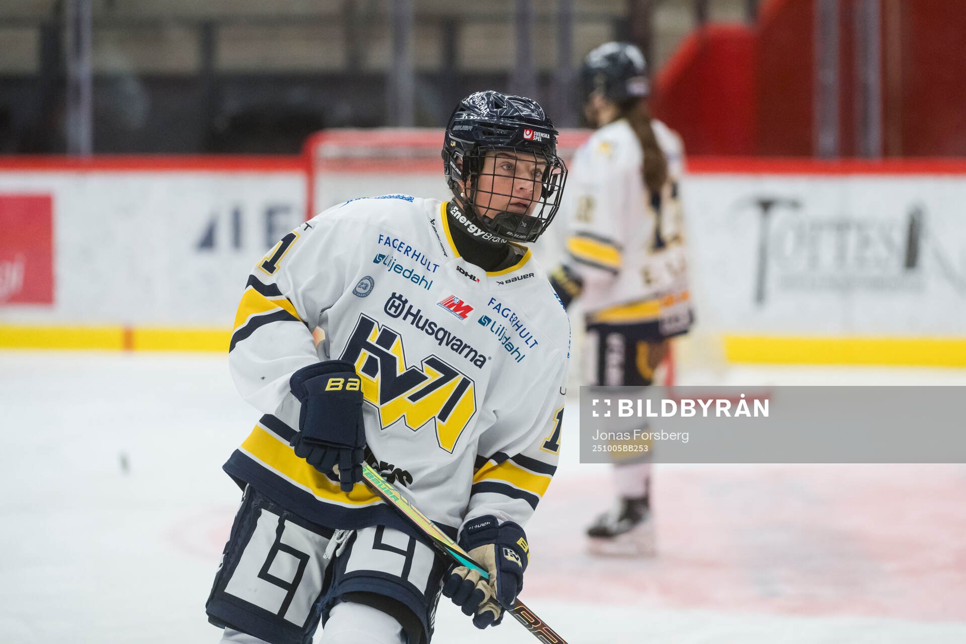 HV71s Alva Solberg innan  ishockeymatchen i SDHL mellan