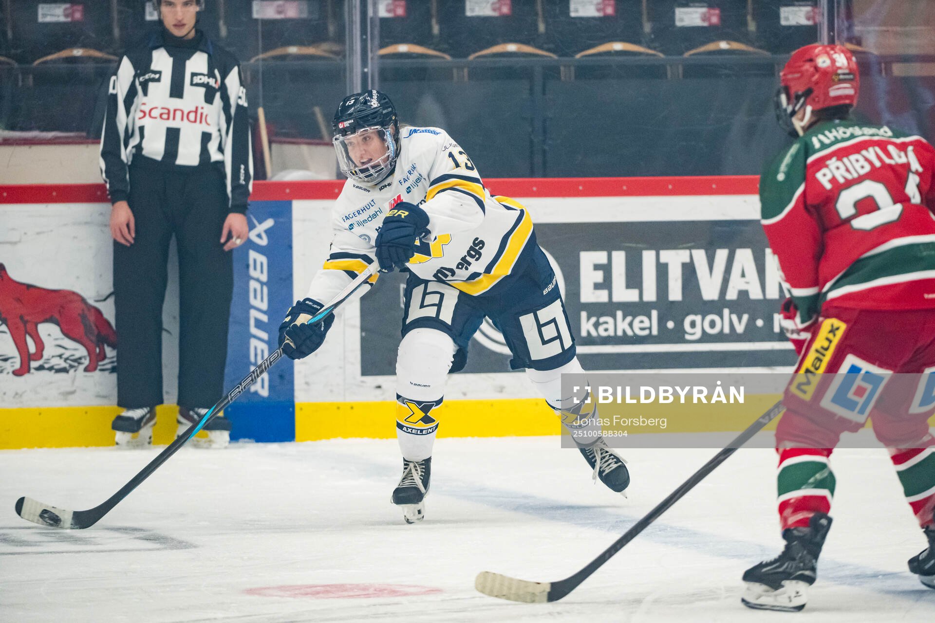 HV71s Julia Nearis