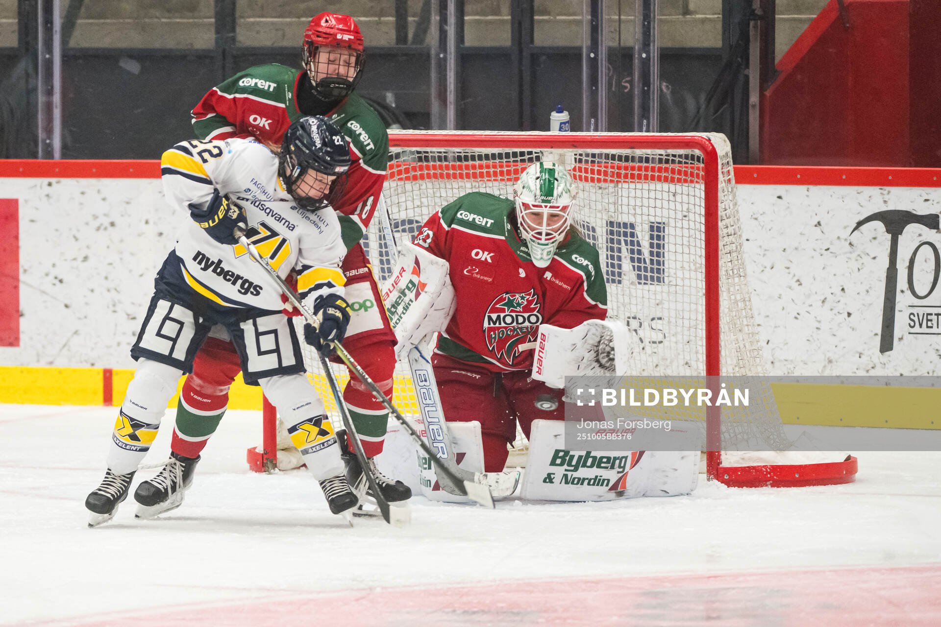 Modos målvakt Lovisa Persson