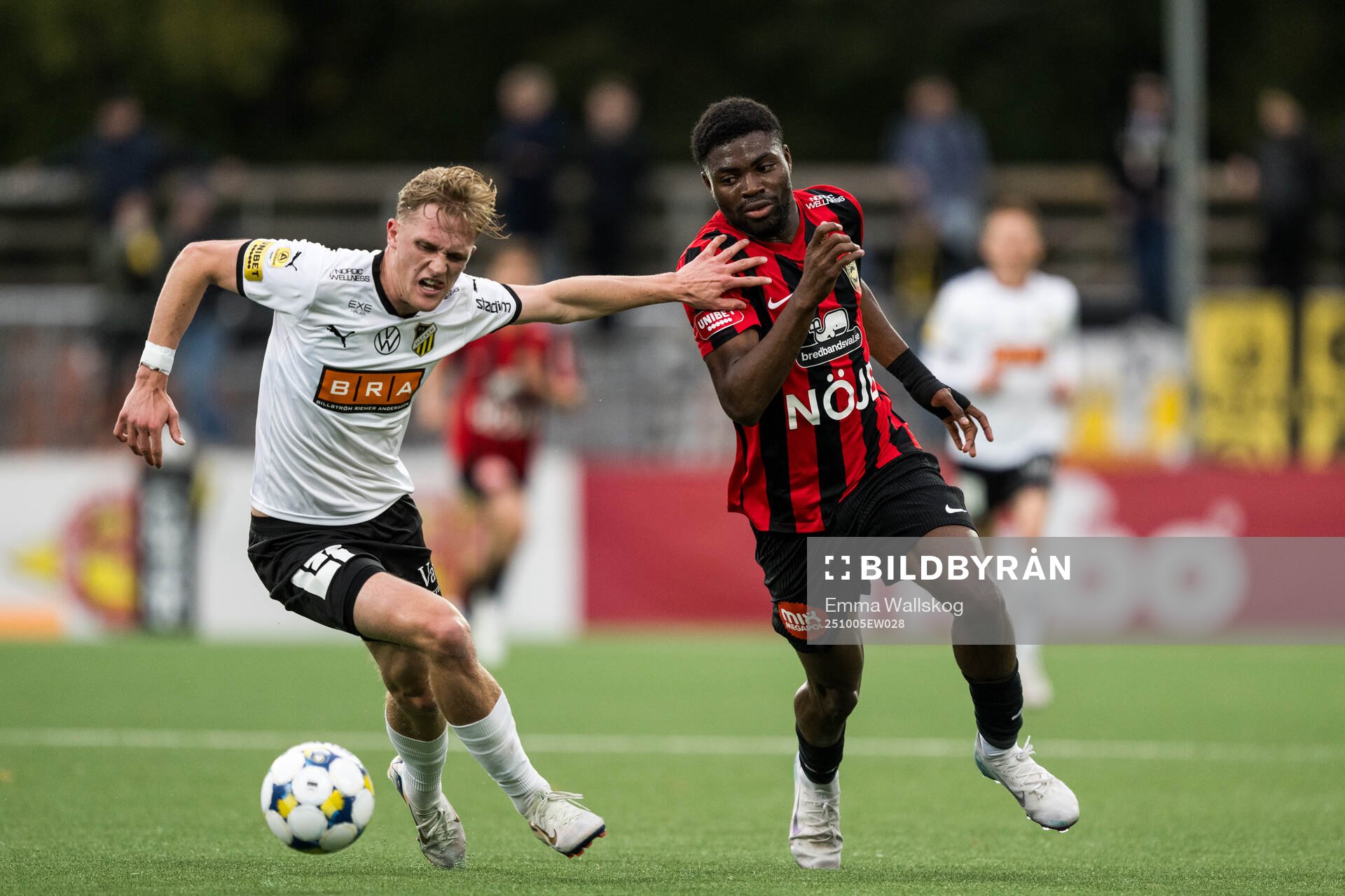 Häckens Olle Samuelsson och Brommapojkarnas Ezekiel Alladoh