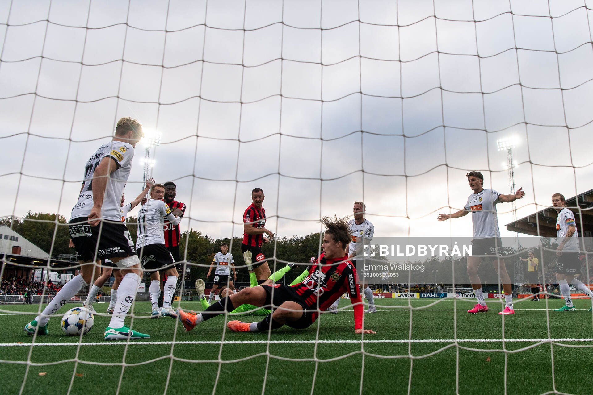 Brommapojkarnas Ezekiel Alladoh, Even Hovland och Love