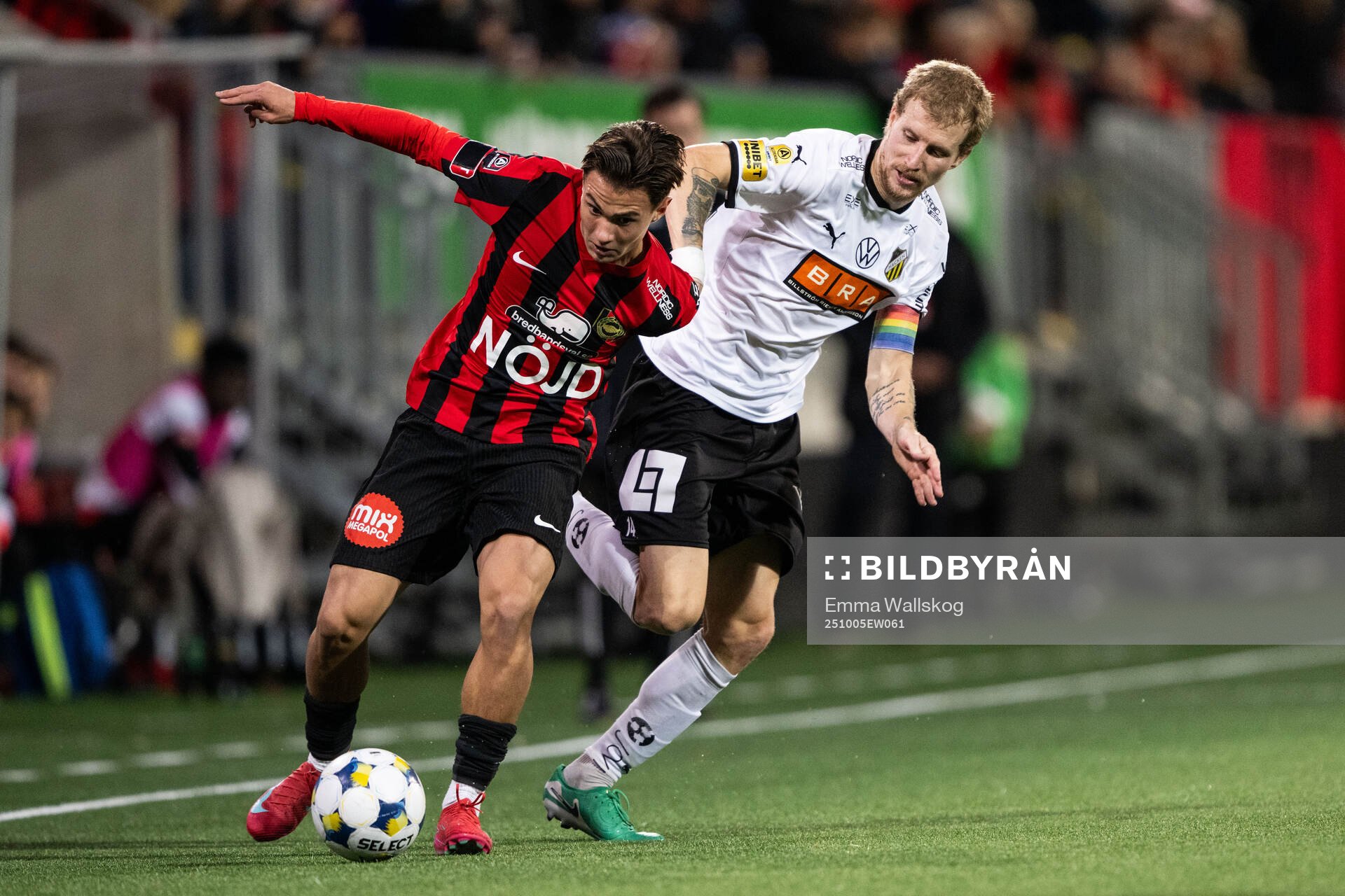 Brommapojkarnas Carl Aurell och Häckens Simon Gustafson