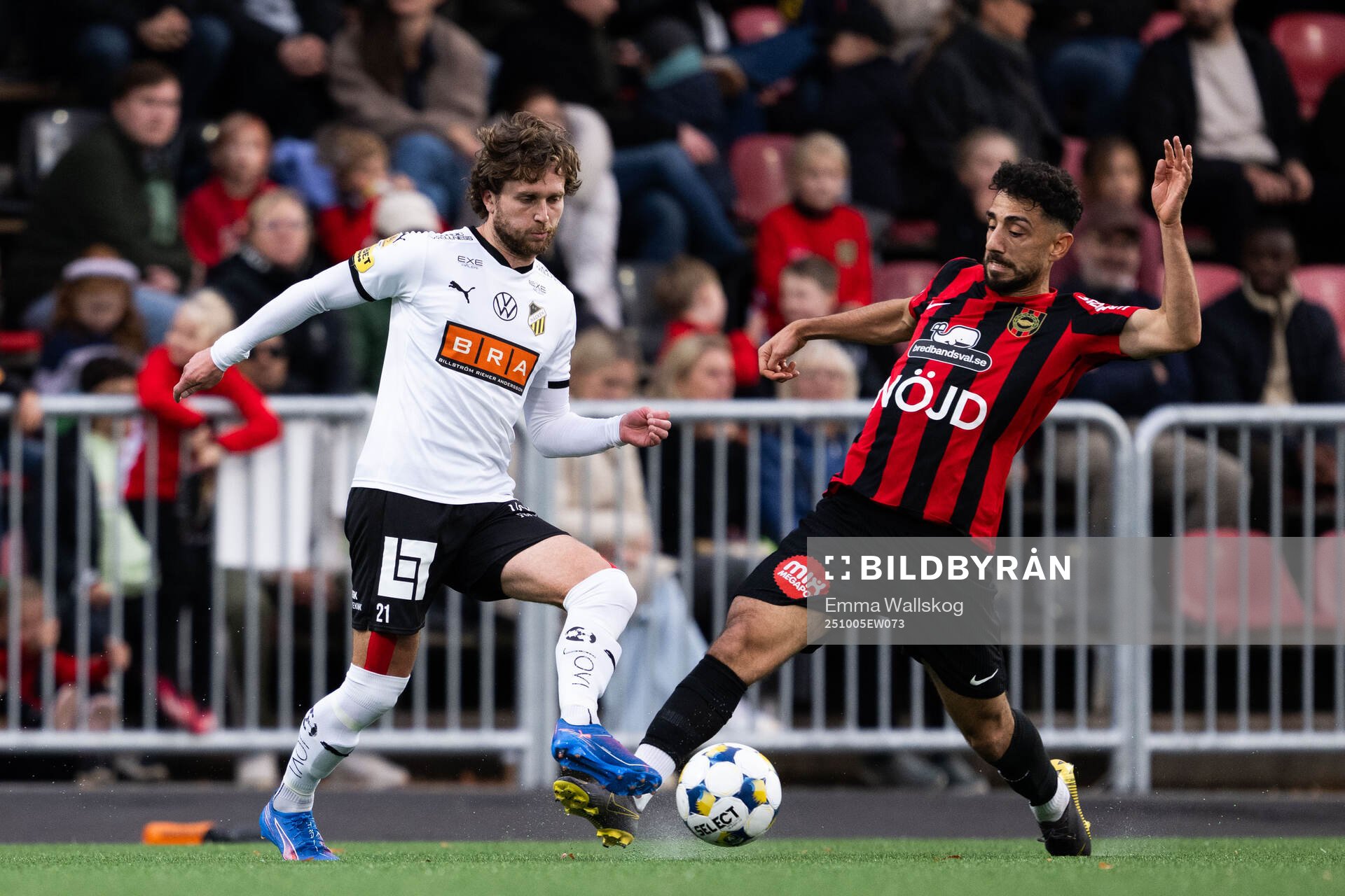 Häckens Adam Lundkvist och Brommapojkarnas Daleho Irandust