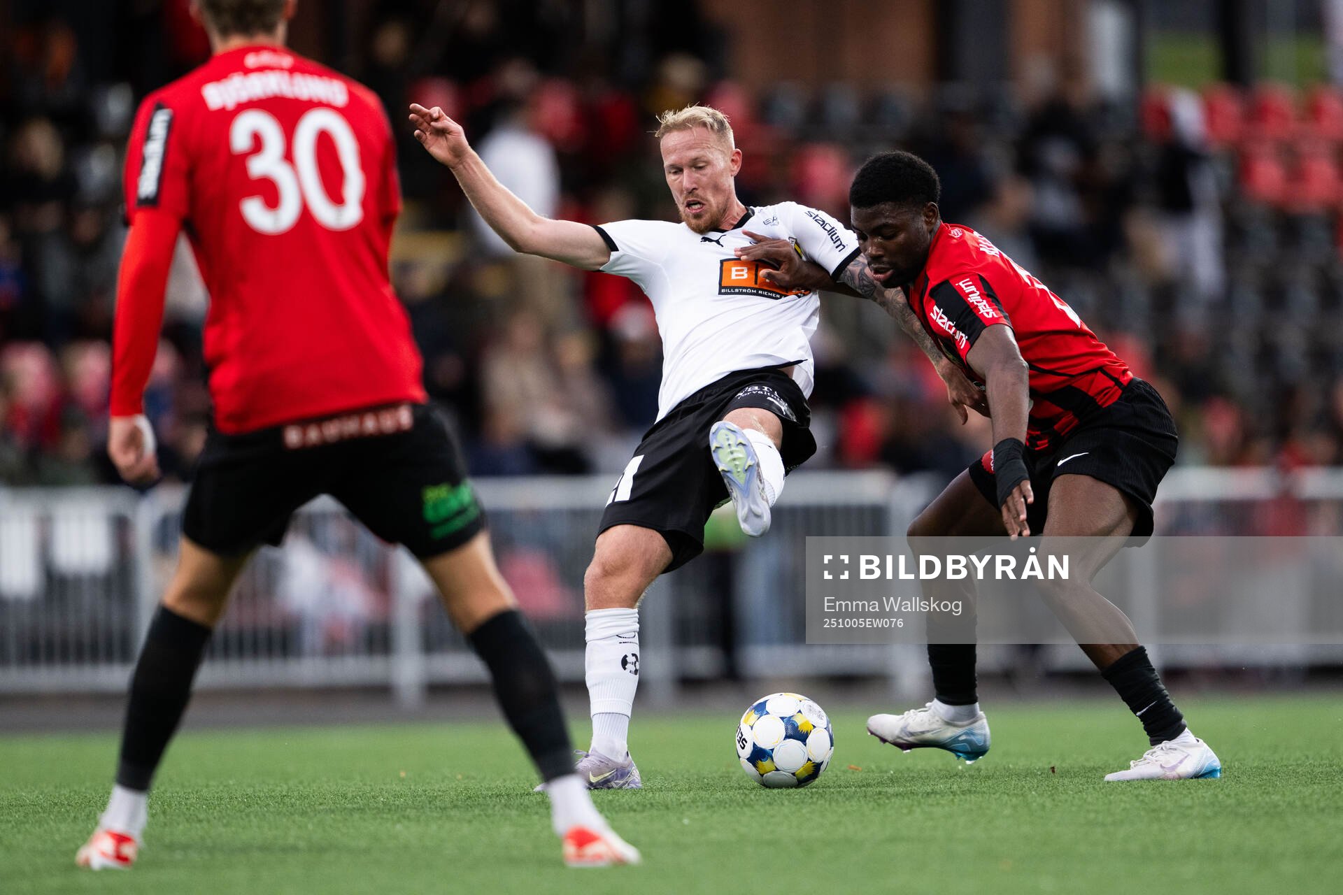 Häckens Mikkel Rygaard Jensen och Brommapojkarnas Ezekiel