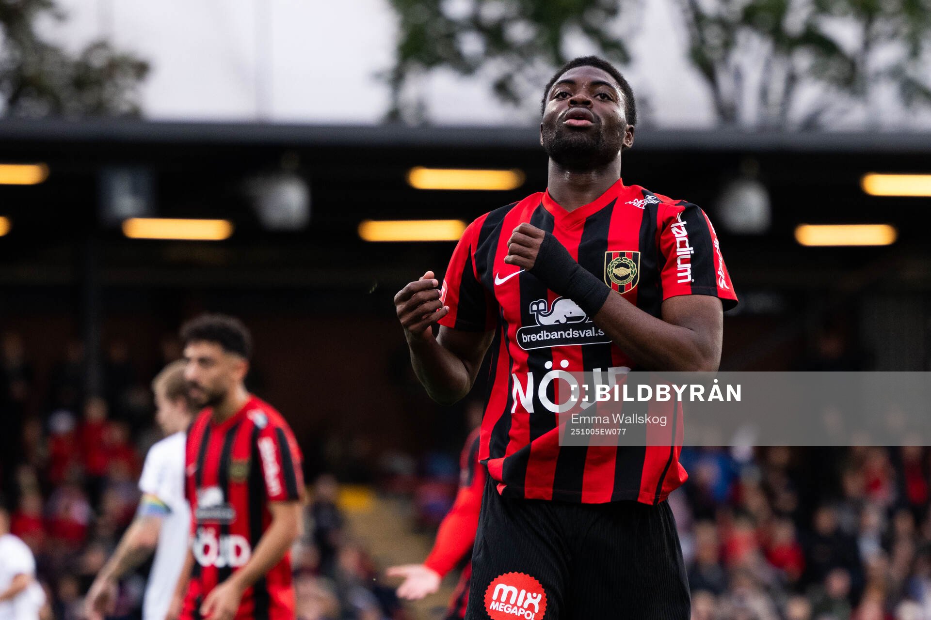 Brommapojkarnas Ezekiel Alladoh deppar