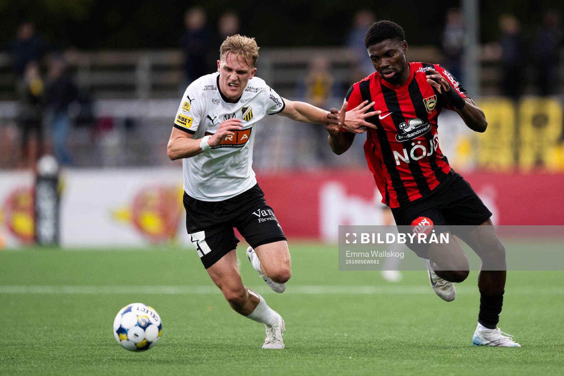 Häckens Olle Samuelsson och Brommapojkarnas Ezekiel Alladoh
