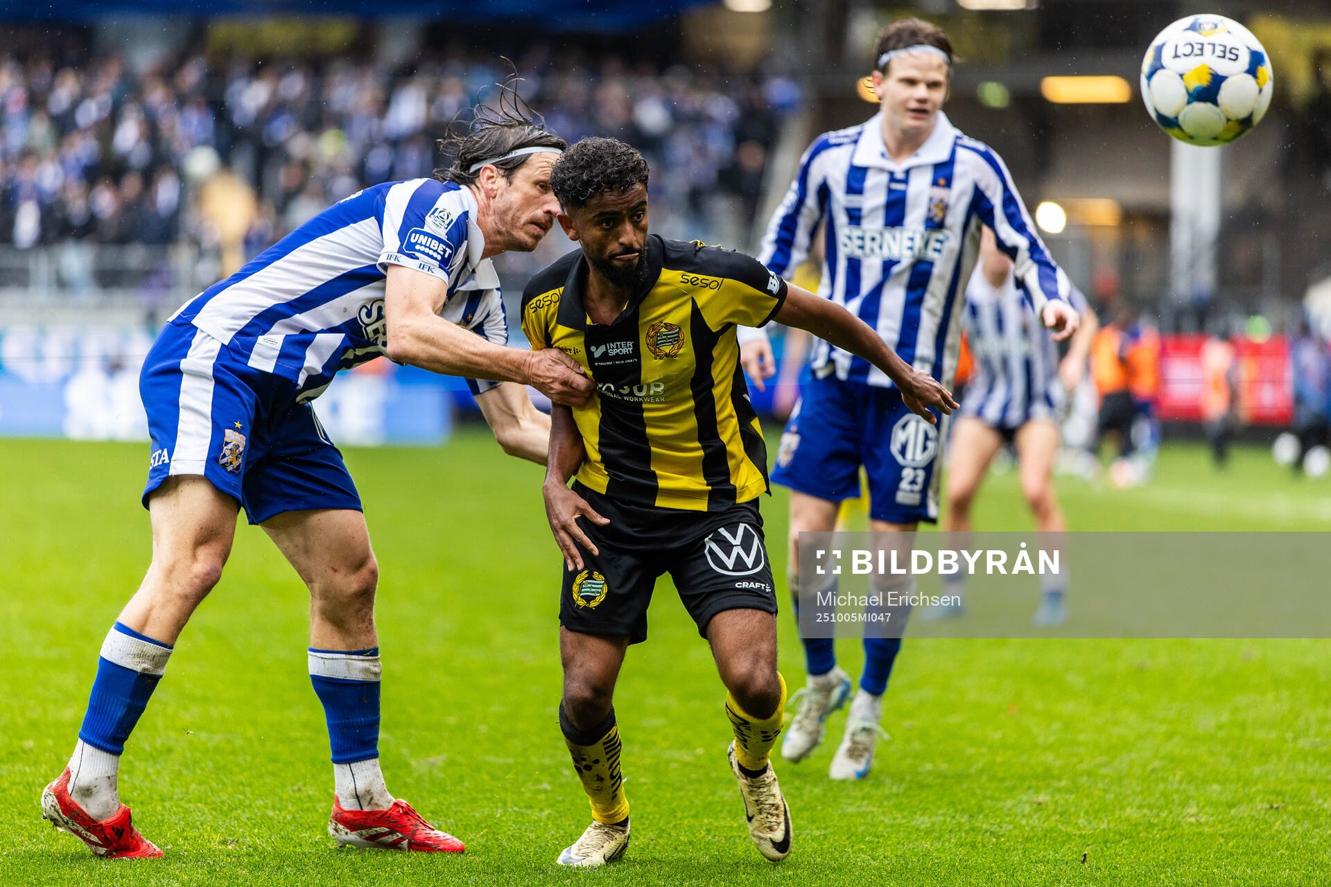 IFK Göteborgs Gustav Svensson och Hammarbys Tesfaldet Tekie