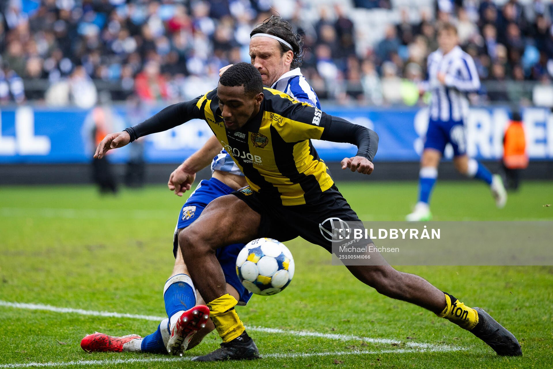 IFK Göteborgs Gustav Svensson och Hammarbys Paulos Abraham