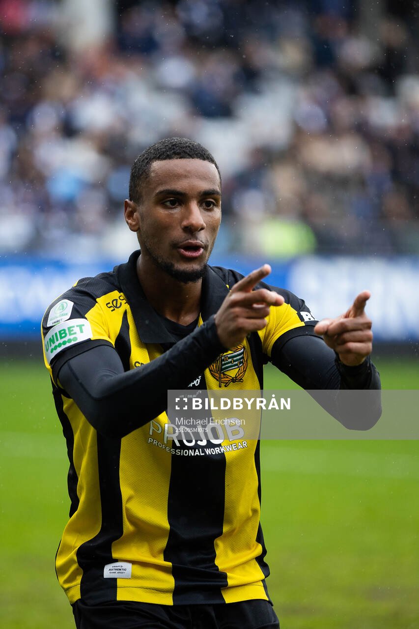 Hammarbys Paulos Abraham jublar