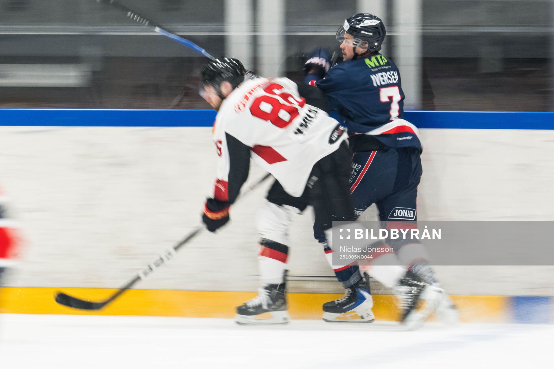 Hanvikens s Alexander Karlsson och Halmstads Melker Iversen