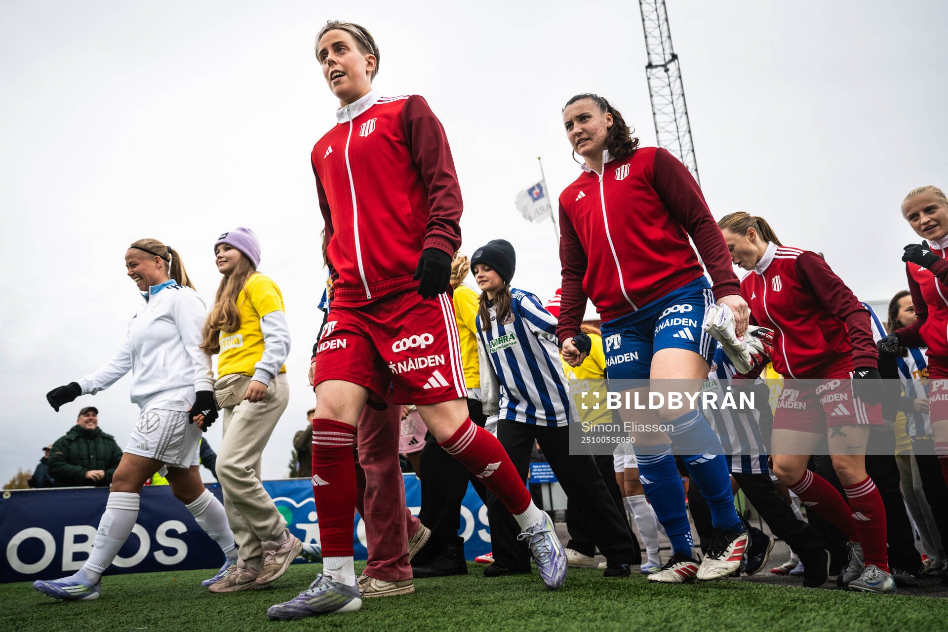 Piteås Cecilia Edlund och målvakt Lauren Brzykcy
