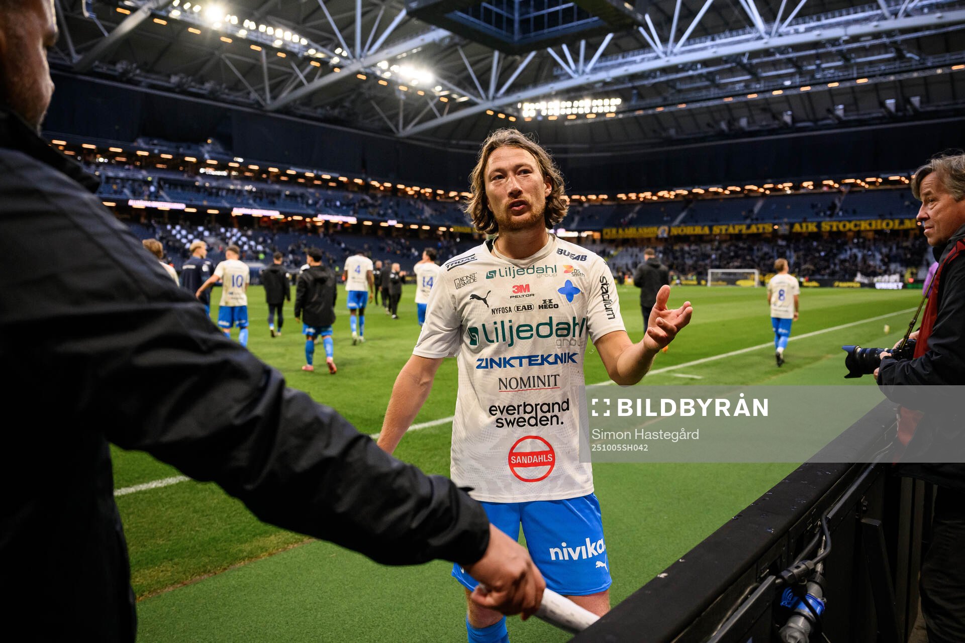 Värnamos Axel Björnström jublar