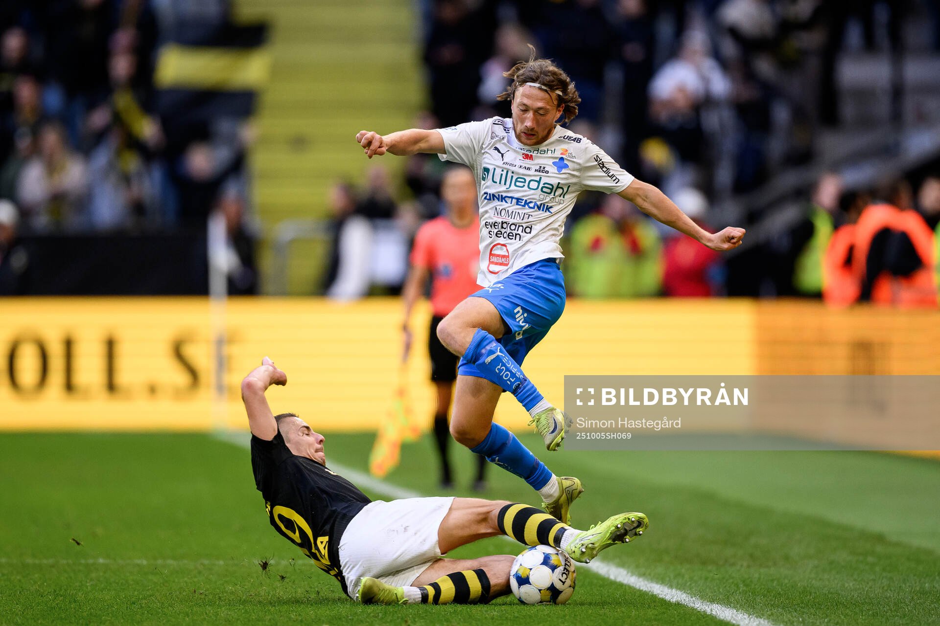 AIKs Dino Besirovic och Värnamos Axel Björnström