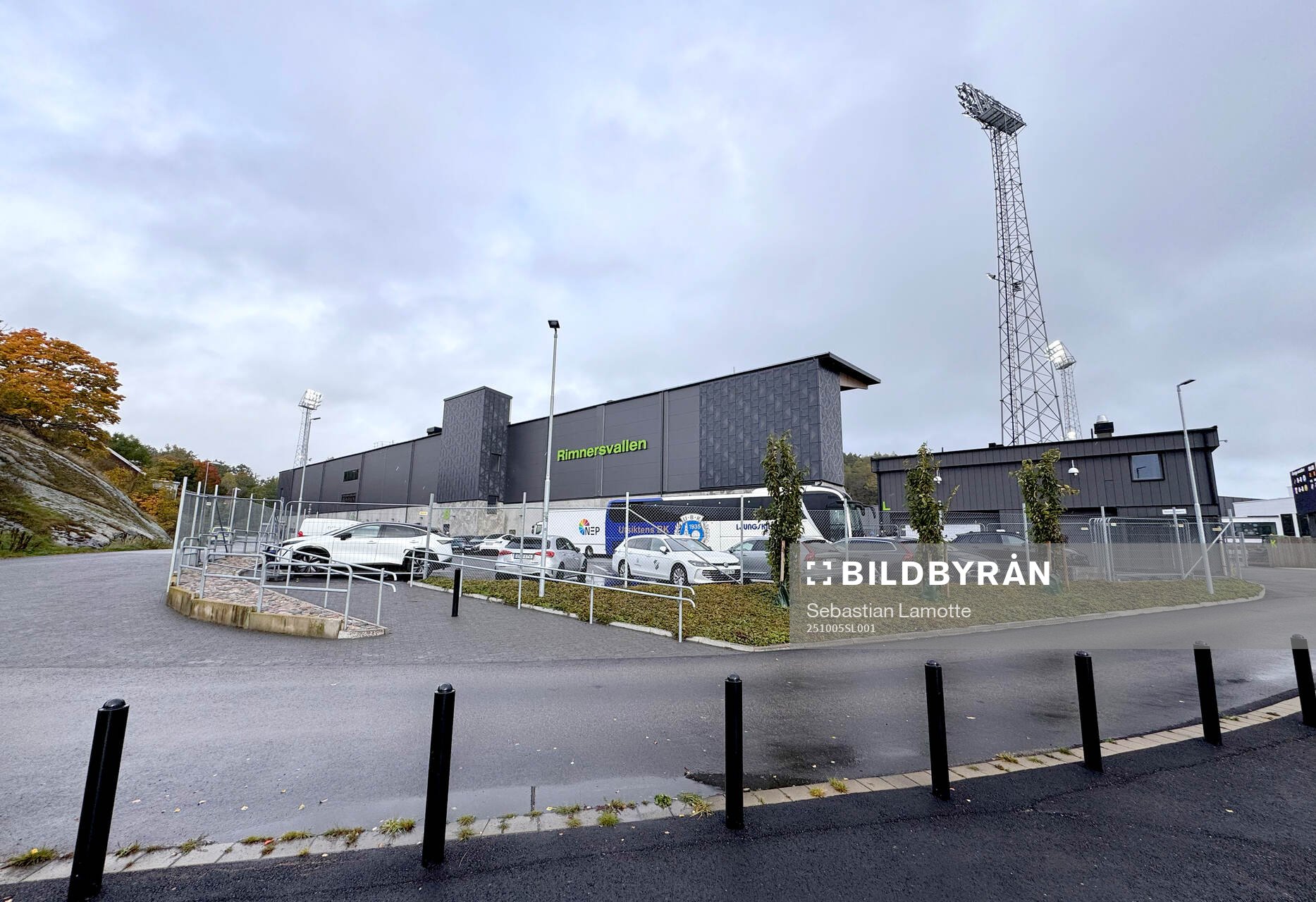 Utanför arenan