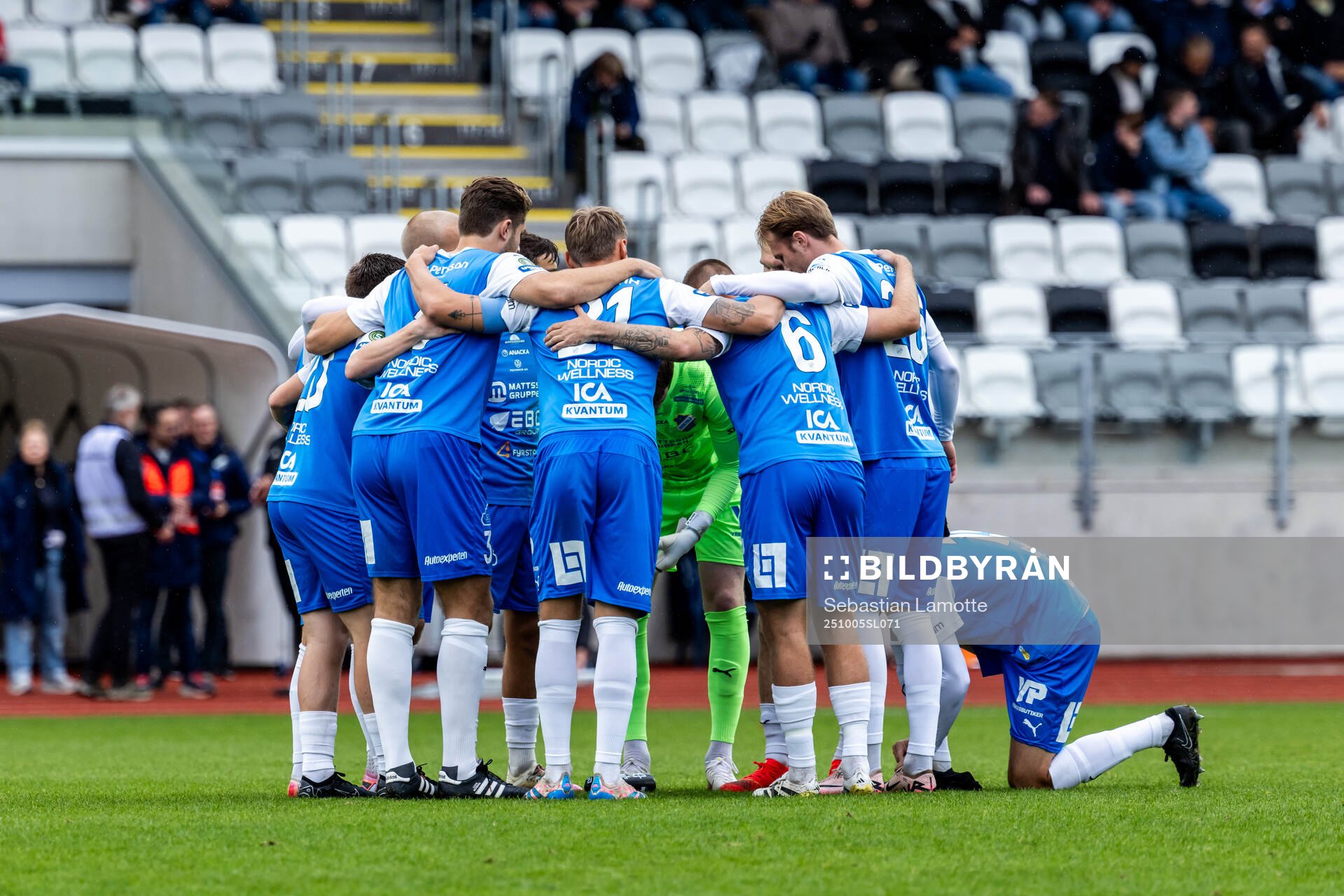 Oddevolds spelare laddar för match