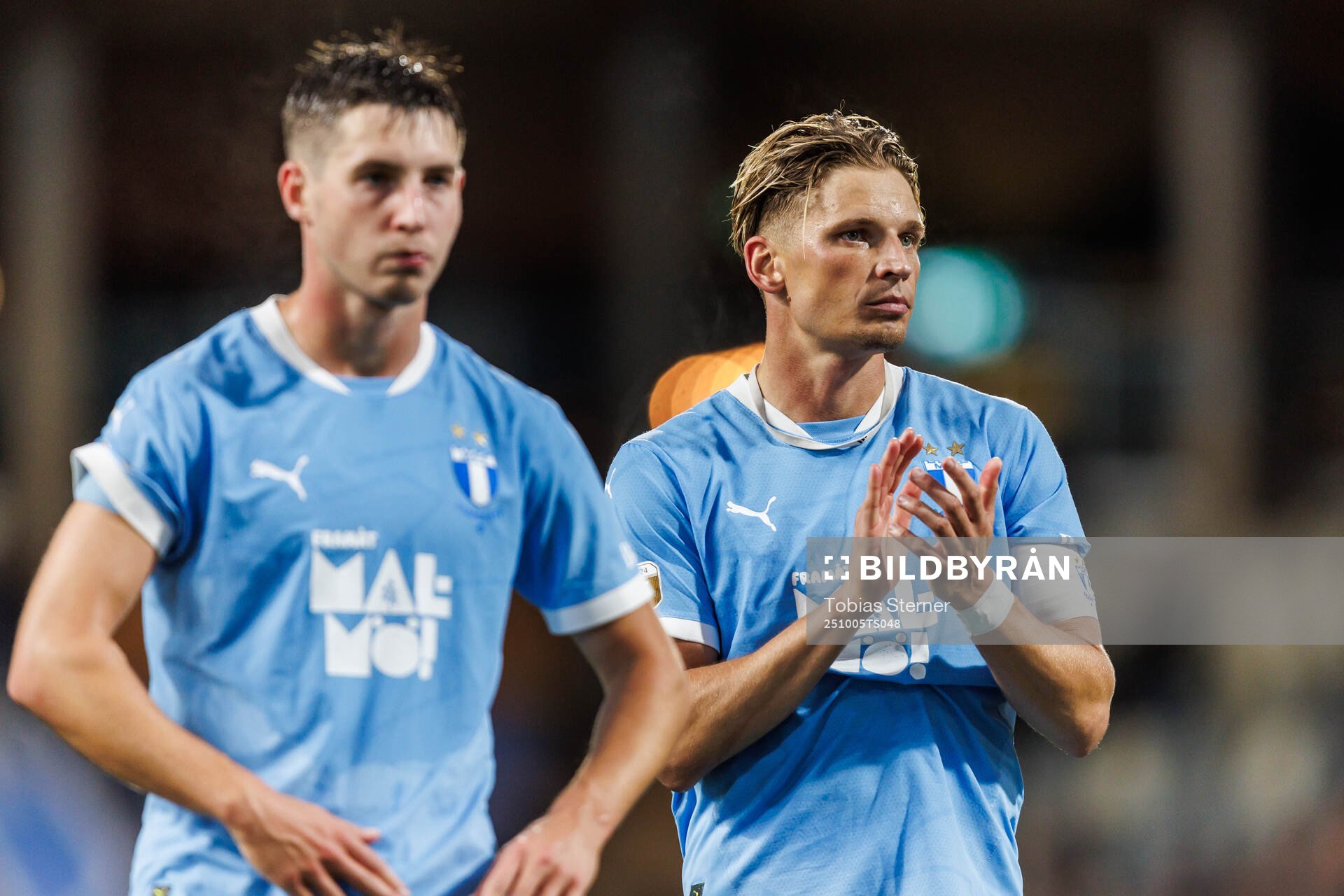 Malmö FFs Lasse Berg Johnsen och Jens Stryger Larsen deppar